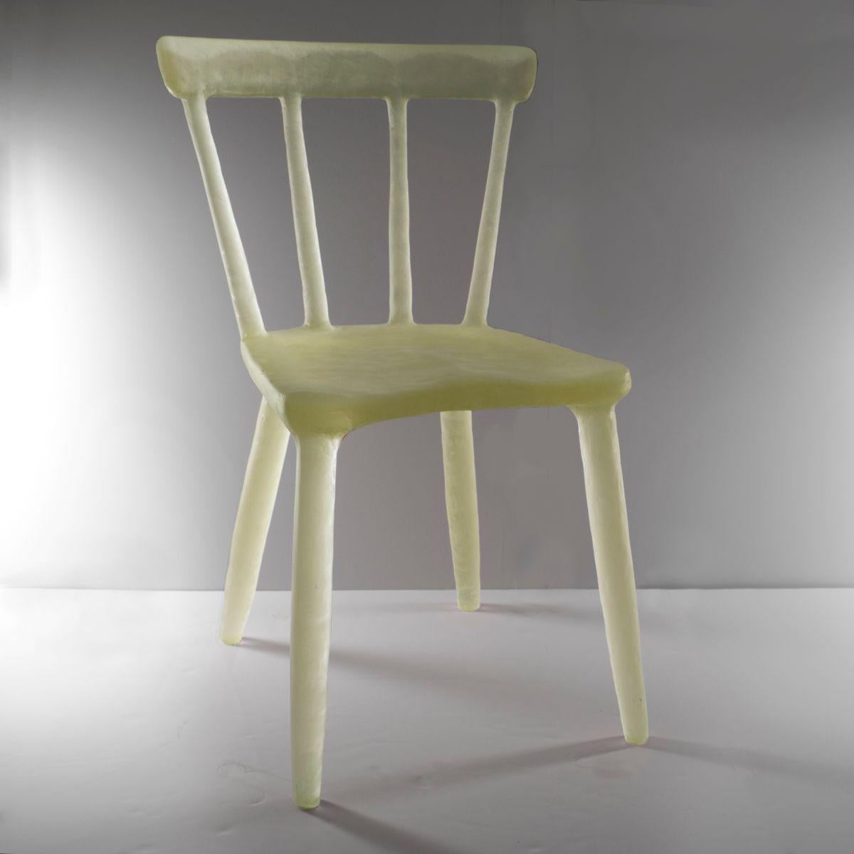 Glow Chair ''Yellow'' aus recyceltem Kunststoff im Zustand „Neu“ im Angebot in West Hollywood, CA