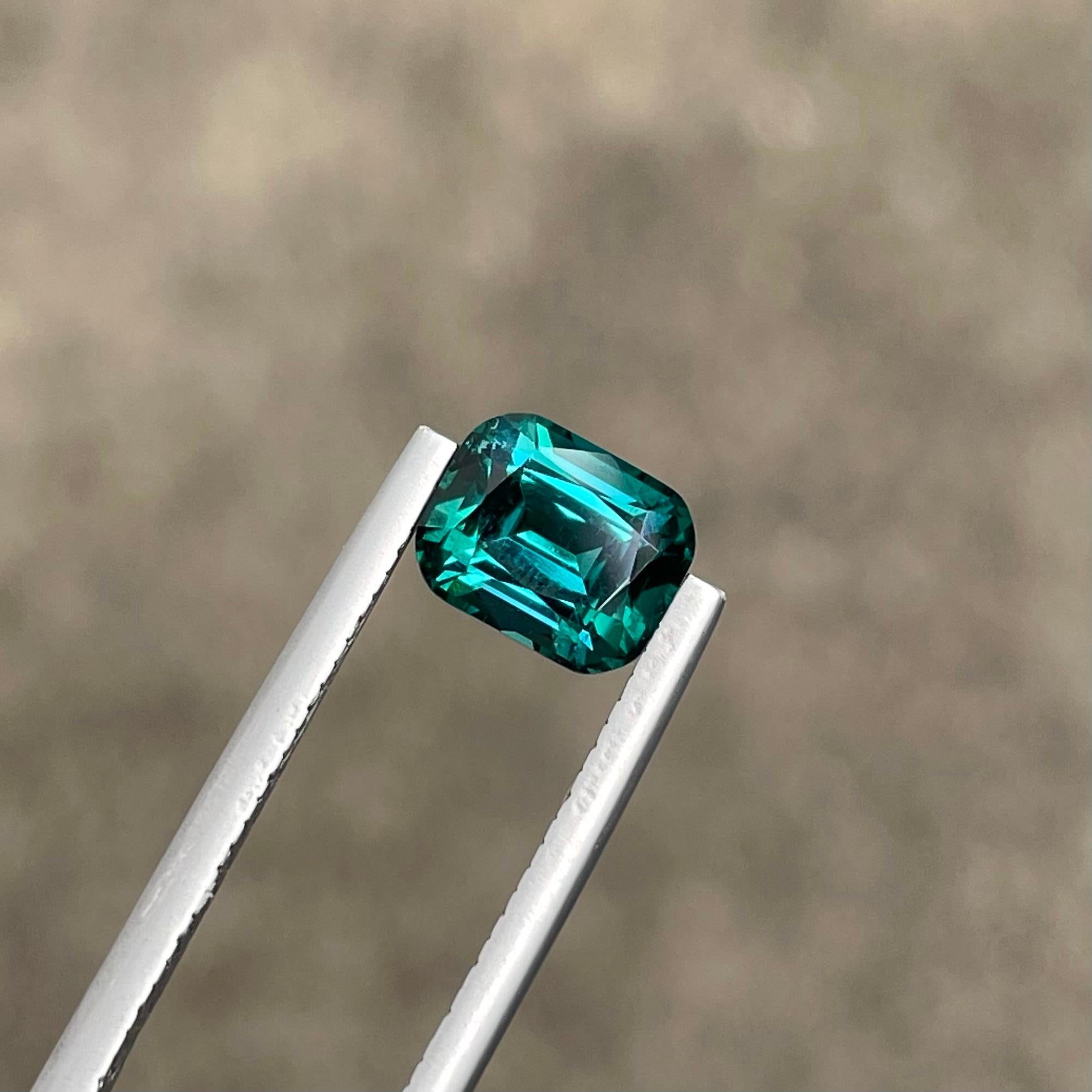 Glowing Greenish Blue Tourmaline 1.70 carats Cushion Cut Loose Afghani Gemstone In New Condition In Bangkok, TH