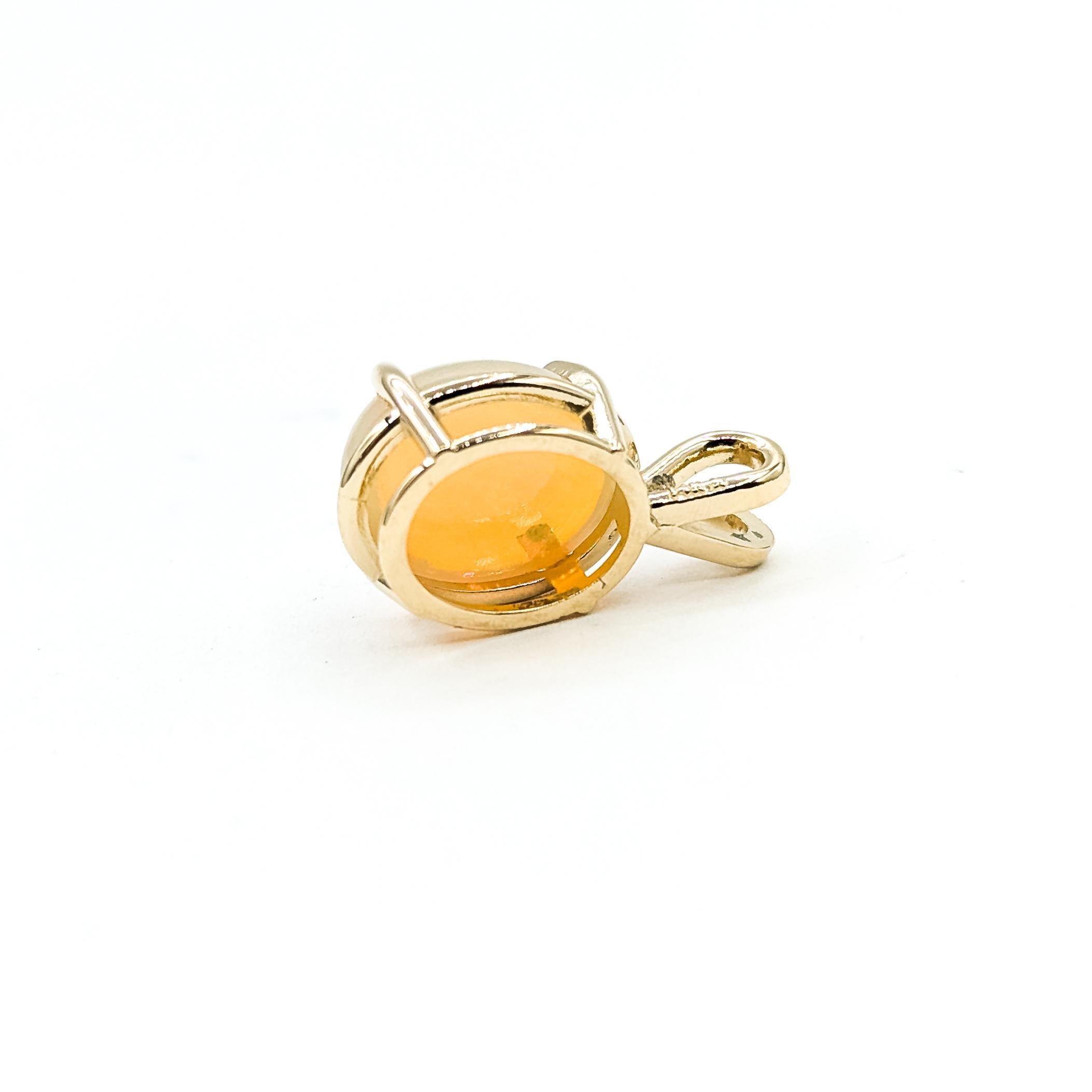 Pendentif Opale incandescente en or jaune 14k Pour femmes en vente