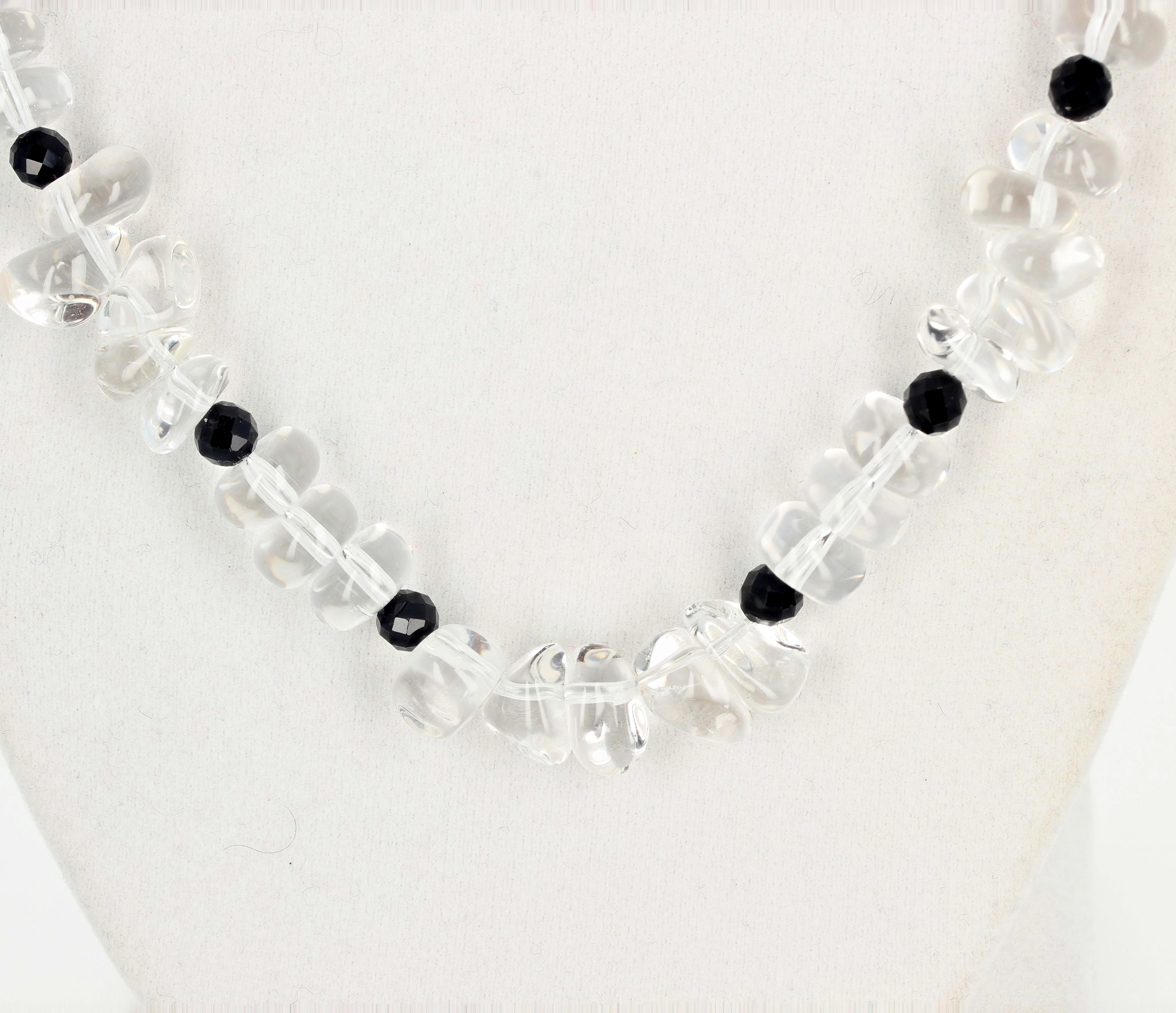 AJD Collana scintillante di quarzo bianco argentato e spinello nero con chiusura a diamante da 16,5