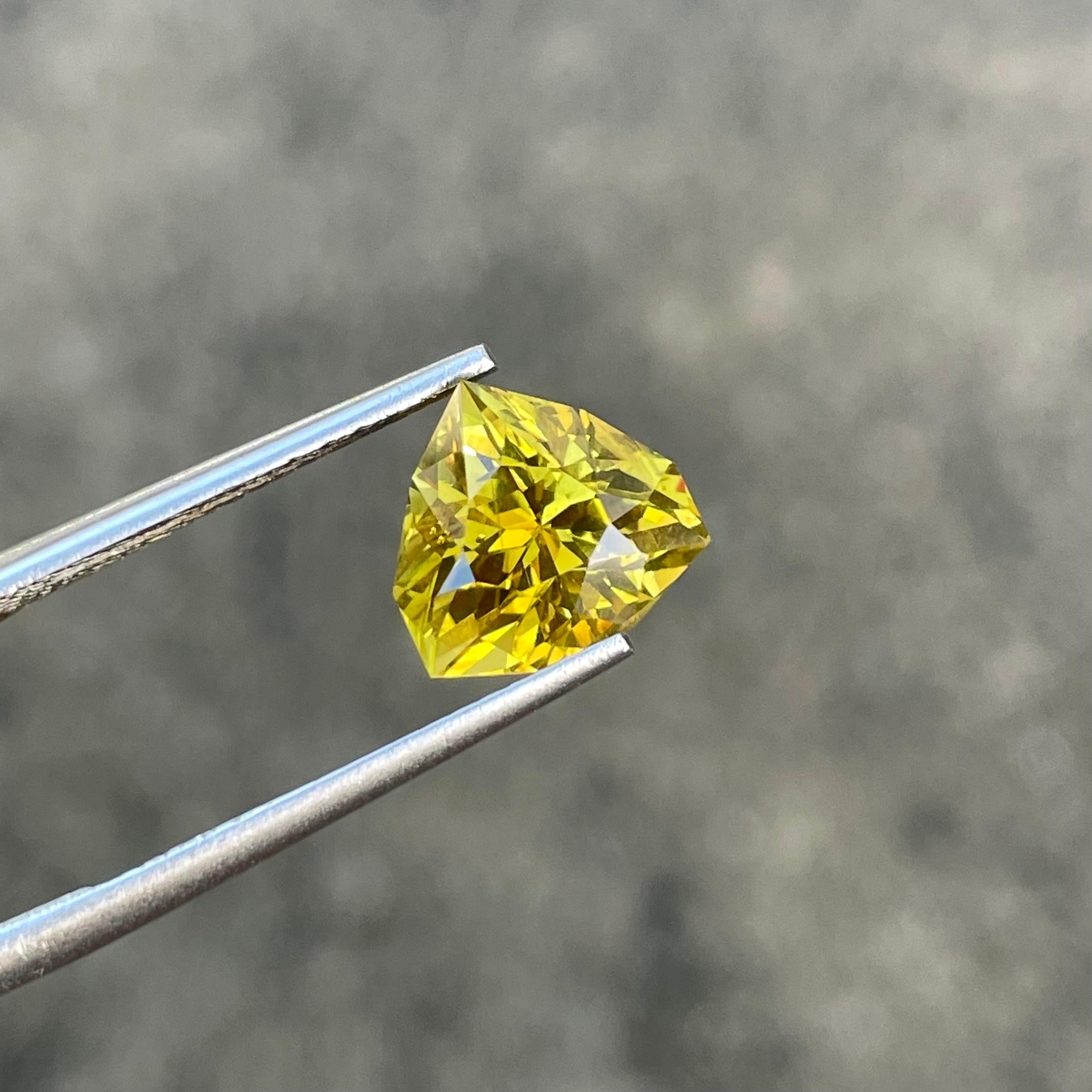 Modern Glowing Yellow Chrysoberyl 3.70 Carats Precision Cut Natural Sri Lankan Gemstone