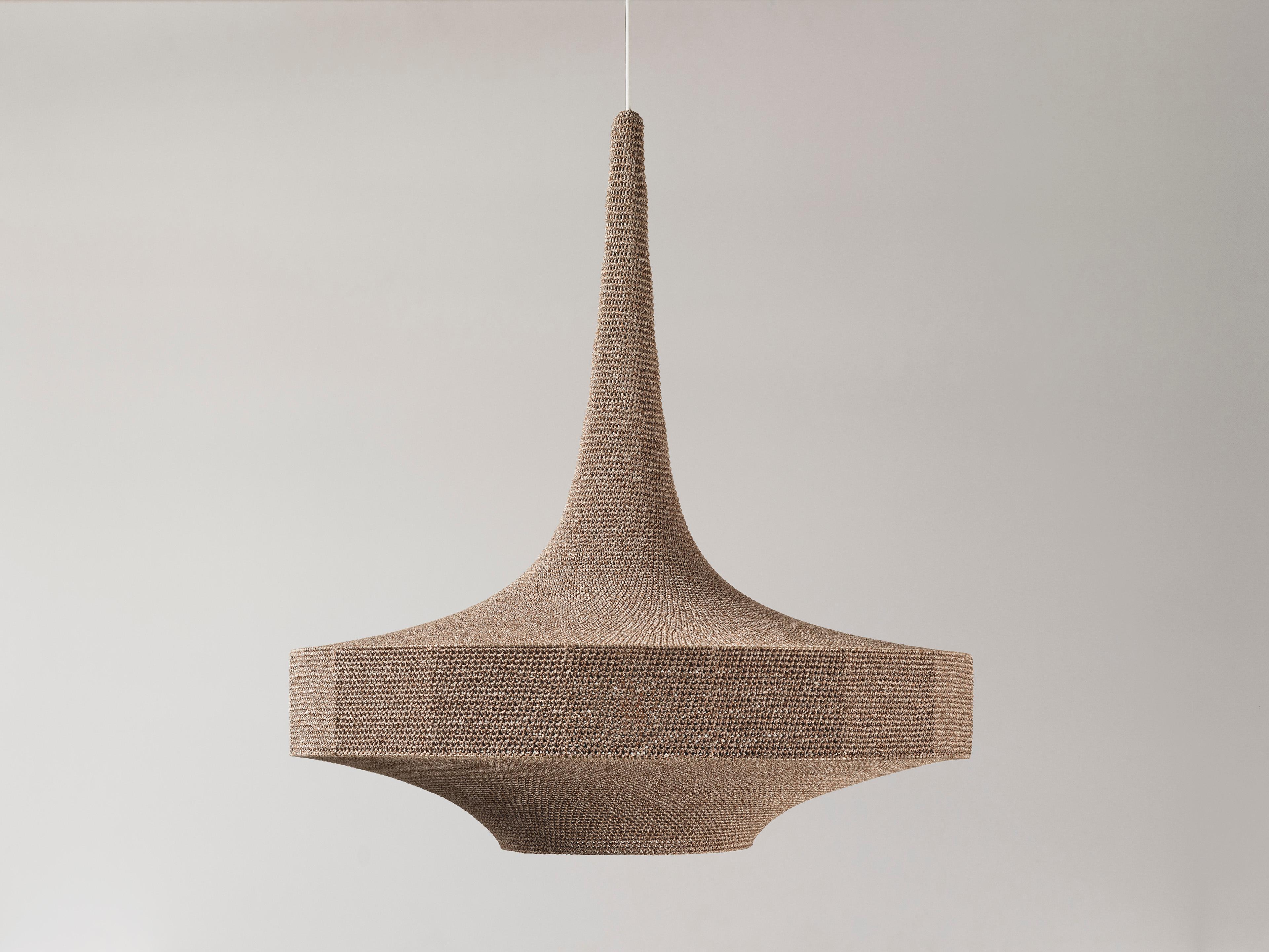 OMI collection are statement pendants, GLÜCK, SONNE and MONIKA. This is the original Naomi Paul lighting collection, launched in 2011.
A versatile diffused atmospheric light. In its smallest size, GLÜCK is a pendant perfect for intimate