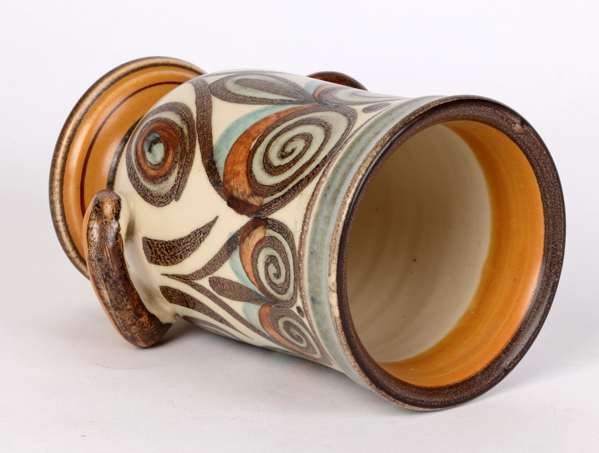 Vase mit Soraya-Muster von Glyn Colledge Langley Pottery (Englisch) im Angebot