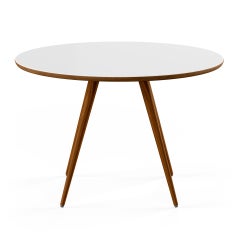 GM3900 Edge Round Table, Walnut, White Corian - Design by Nissen & Gehl MDD