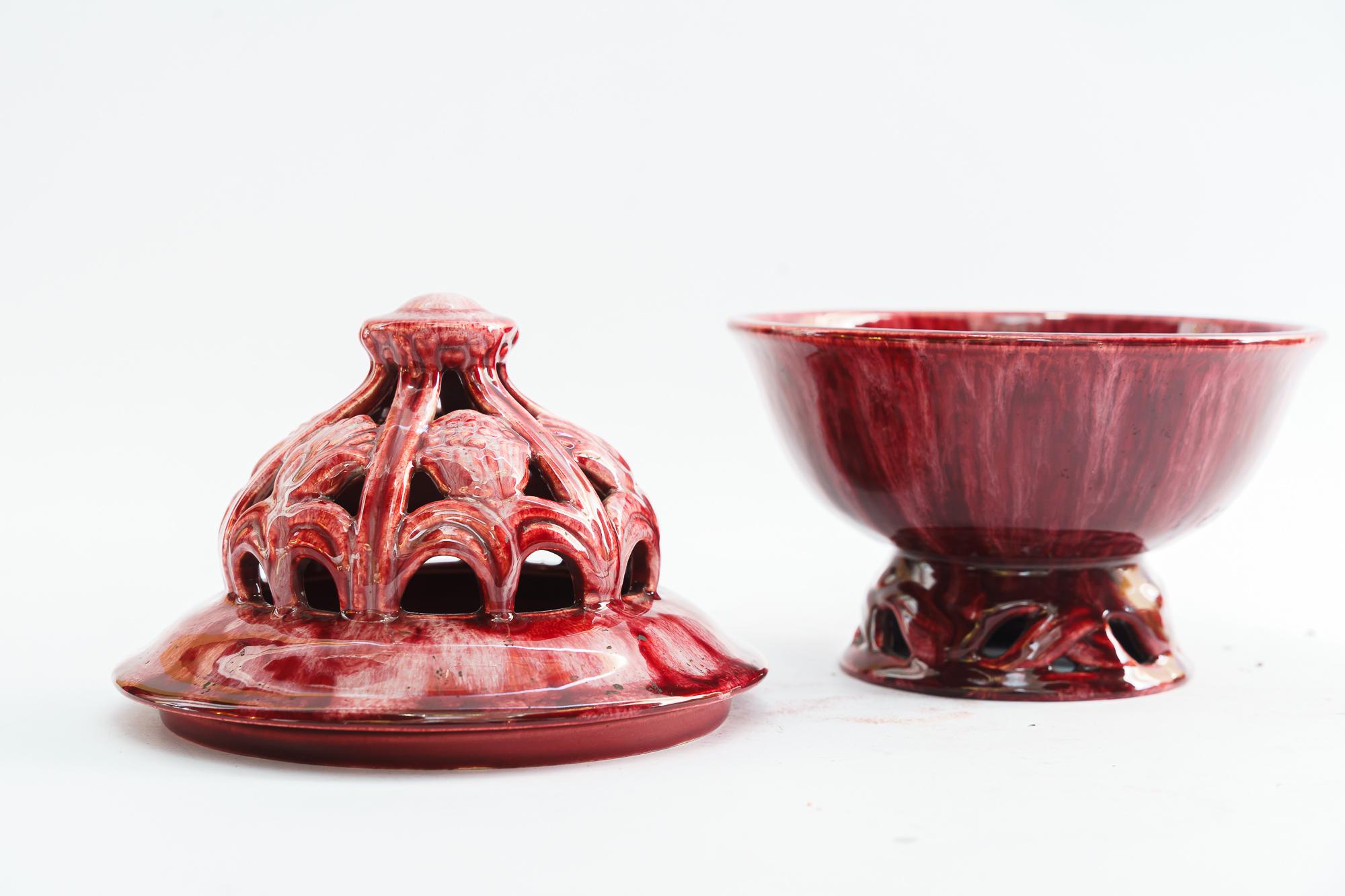 Autrichien Gmundner bol en céramique avec couvercle vienne vers les années 1950 en vente