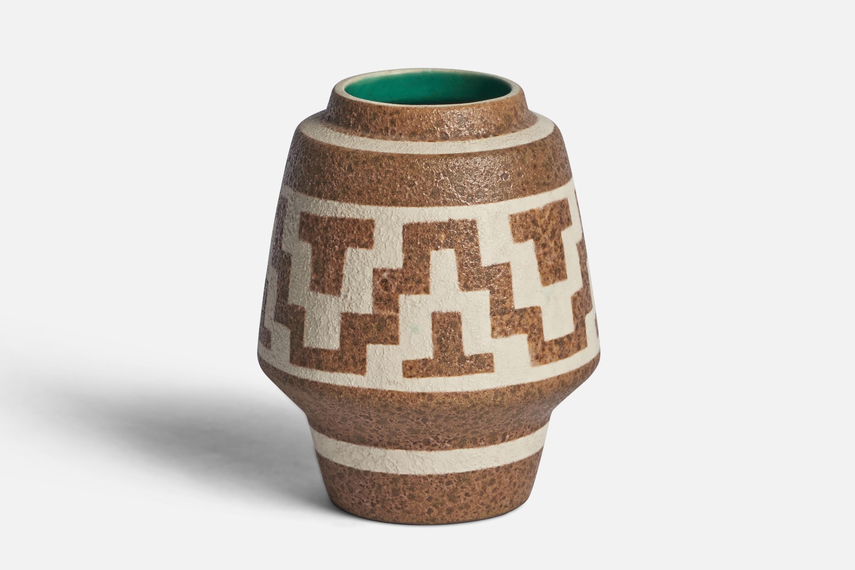 A brown, off-white and green-glazed ceramic vase designed and produced by Gmundner Keramik, Austria, c. 1960s.