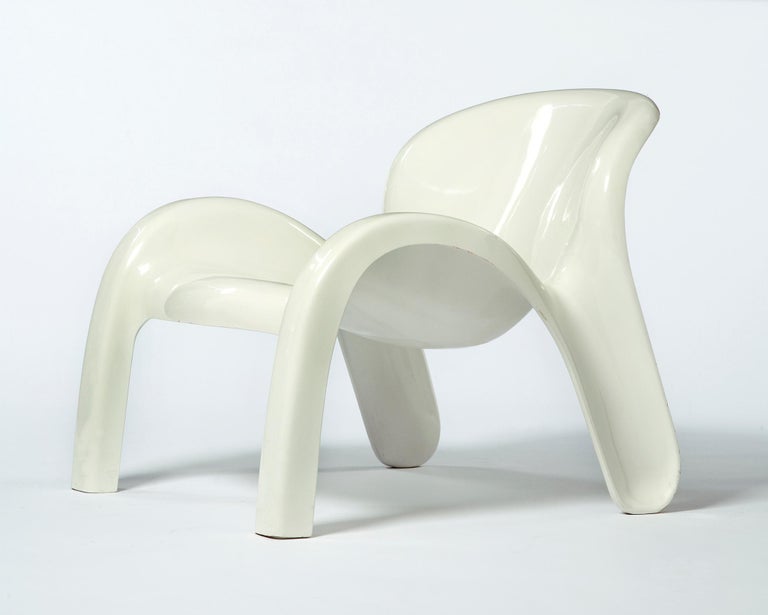 GN2 White Plastic Lounge Chair by Peter Ghyczy, 1970 For Sale at 1stDibs
