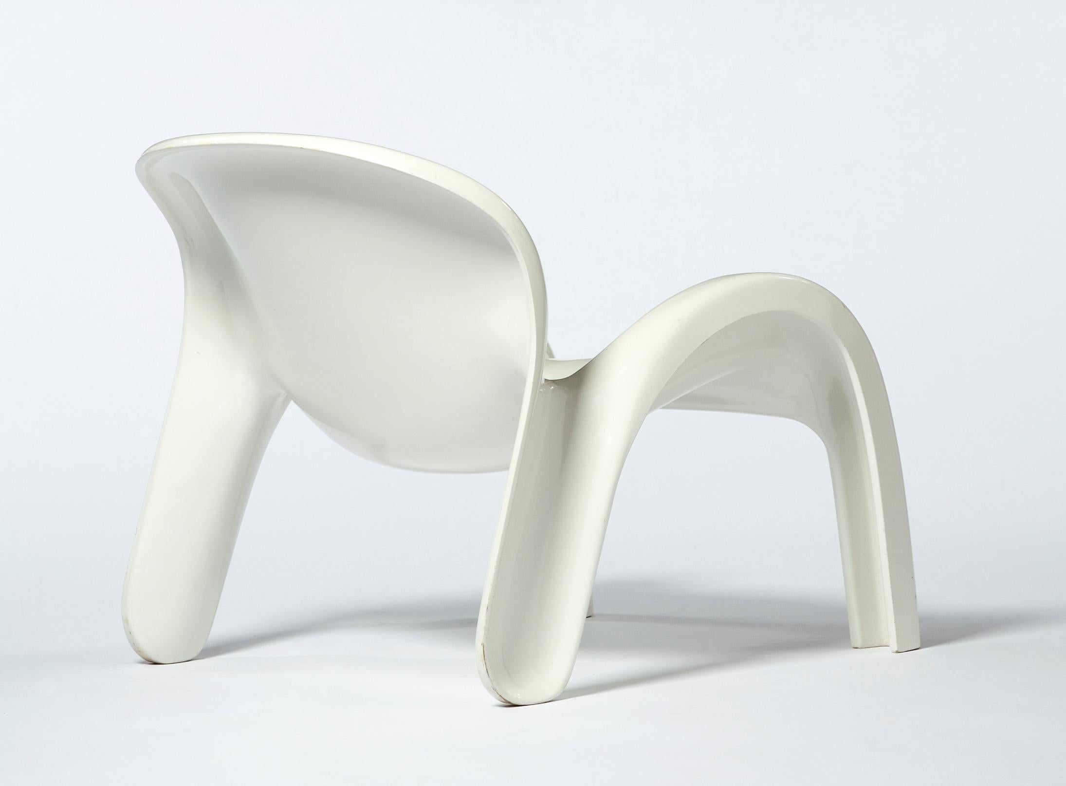 plastic easy chair