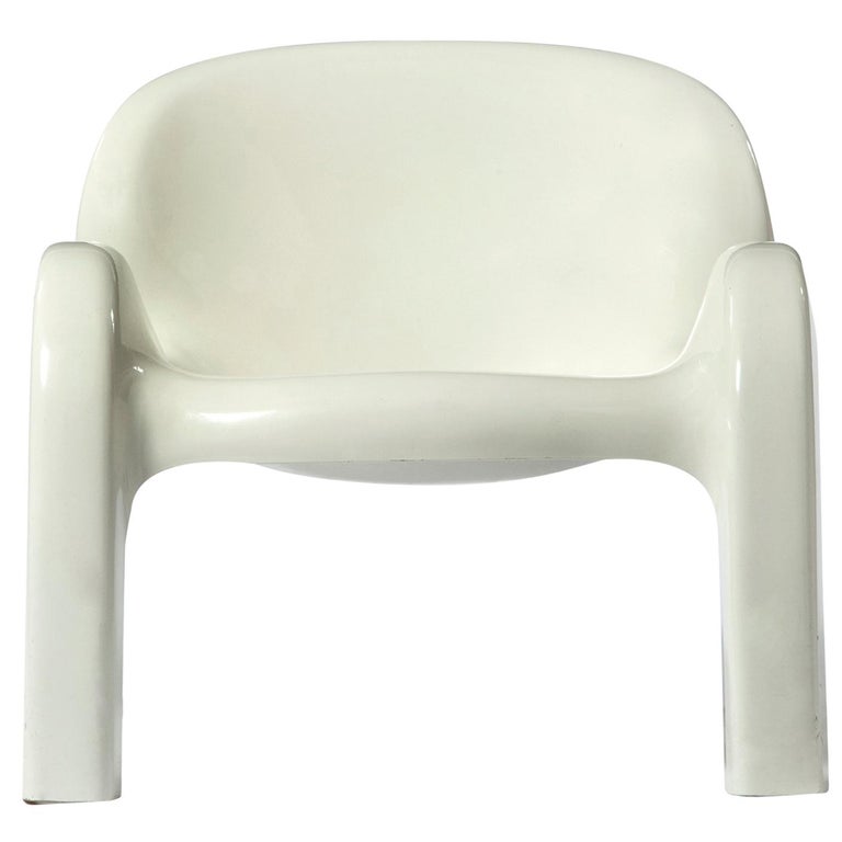 GN2 White Plastic Lounge Chair by Peter Ghyczy, 1970 For Sale at 1stDibs