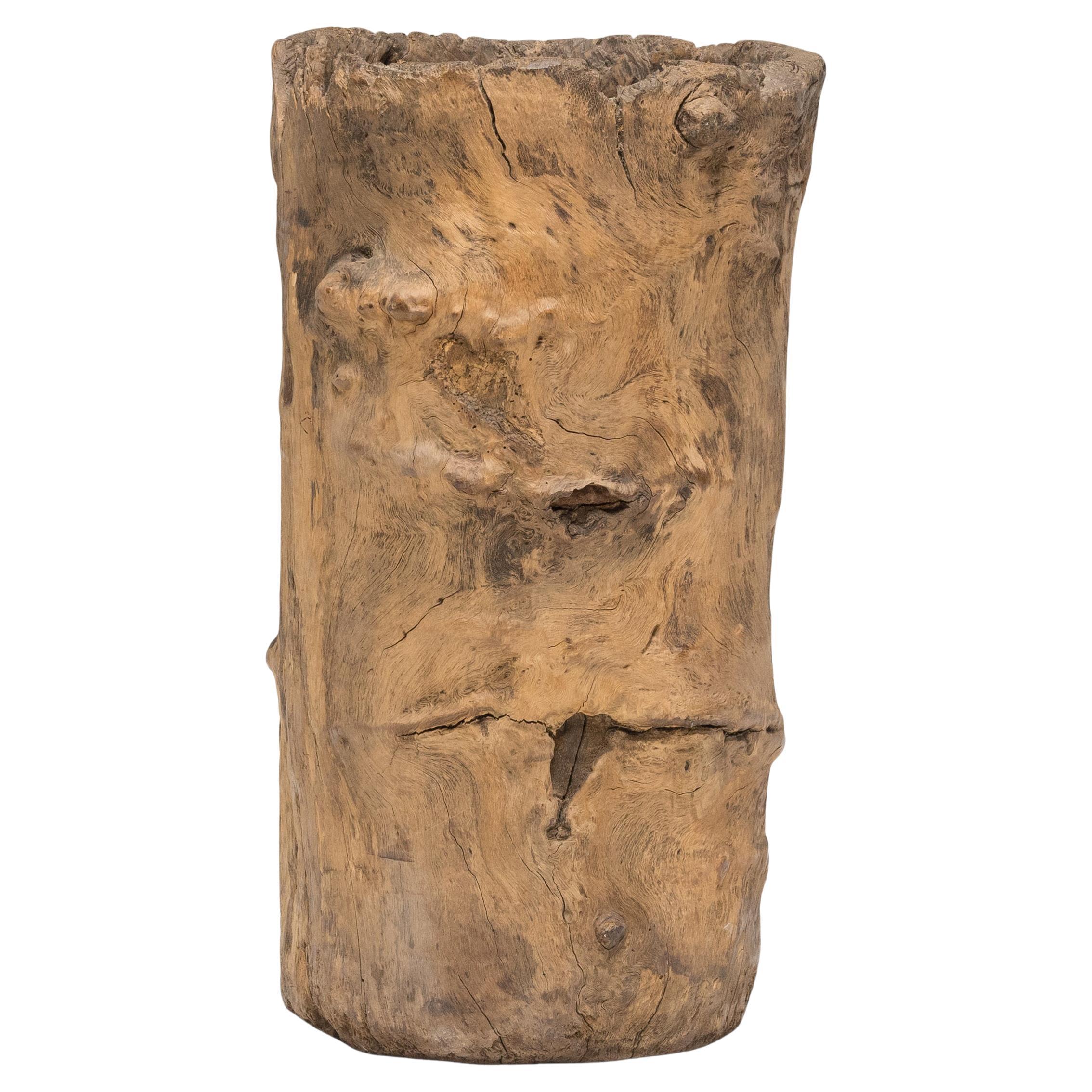 Mortaio a tronco d
albero nodoso, 1900 ca. in vendita