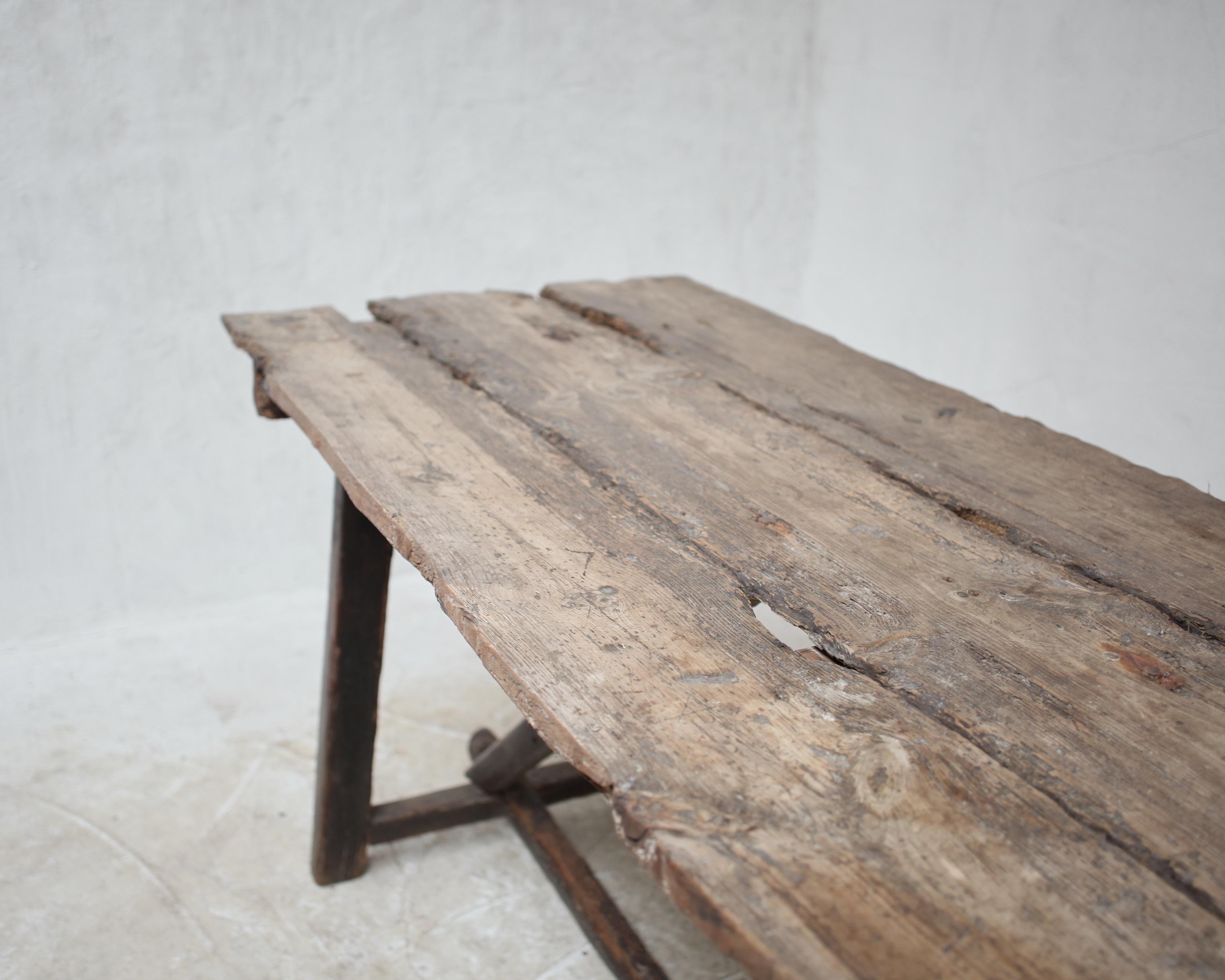 Mesa Catalana Wabi Sabi del S. XVIII Pino en venta