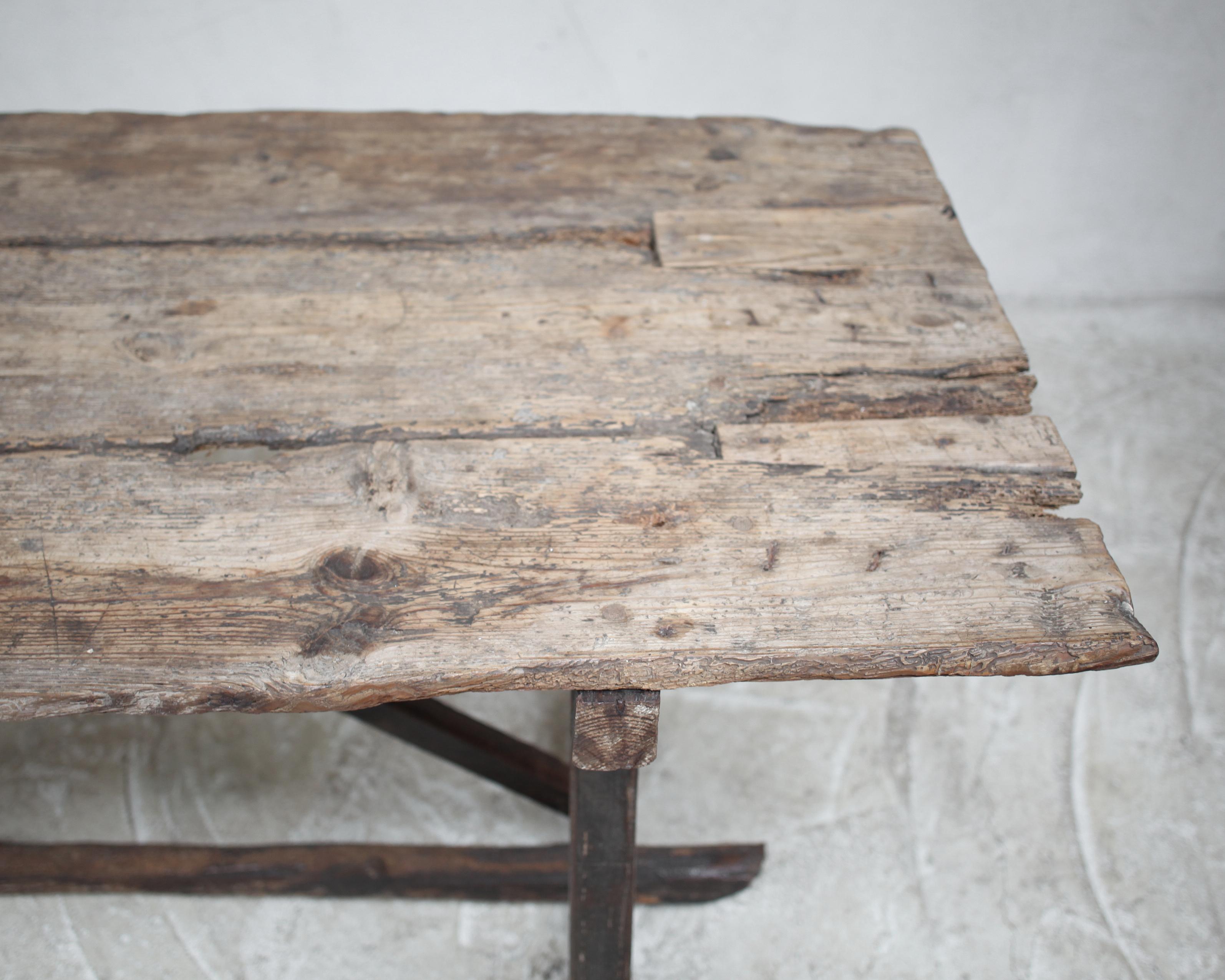 Mesa Catalana Wabi Sabi del S. XVIII en venta 1