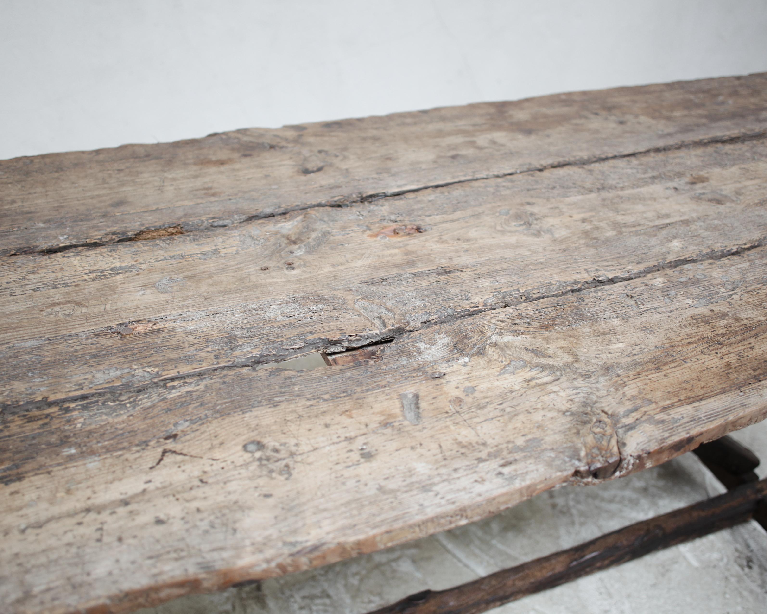 Mesa Catalana Wabi Sabi del S. XVIII en venta 2