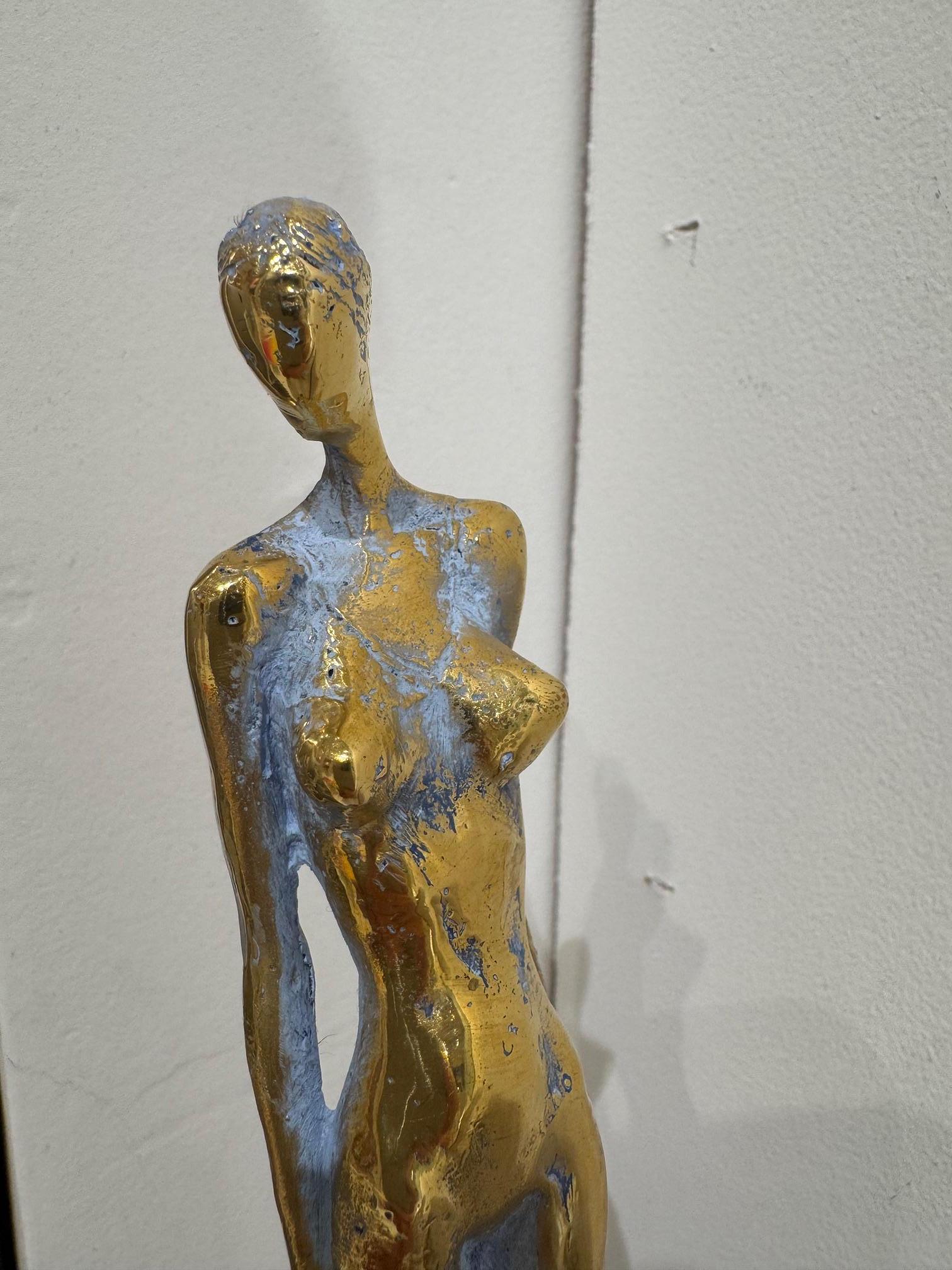 Ballerina-Bronze sculpture of a figurativ standing ballerina contemporary art 3