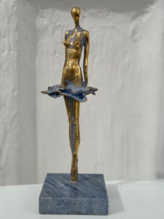 Ballerina I - Bronze sculpture of a figurativ dancing woman contemporary artwork
