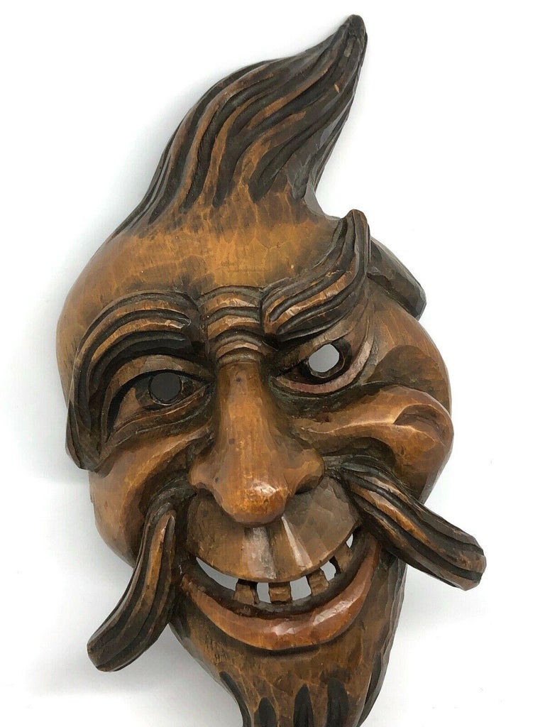 Gnome Folk Art Black Forest Brienz Hand Carved Wooden Mask Vintage Europe In Good Condition For Sale In Nürnberg, DE