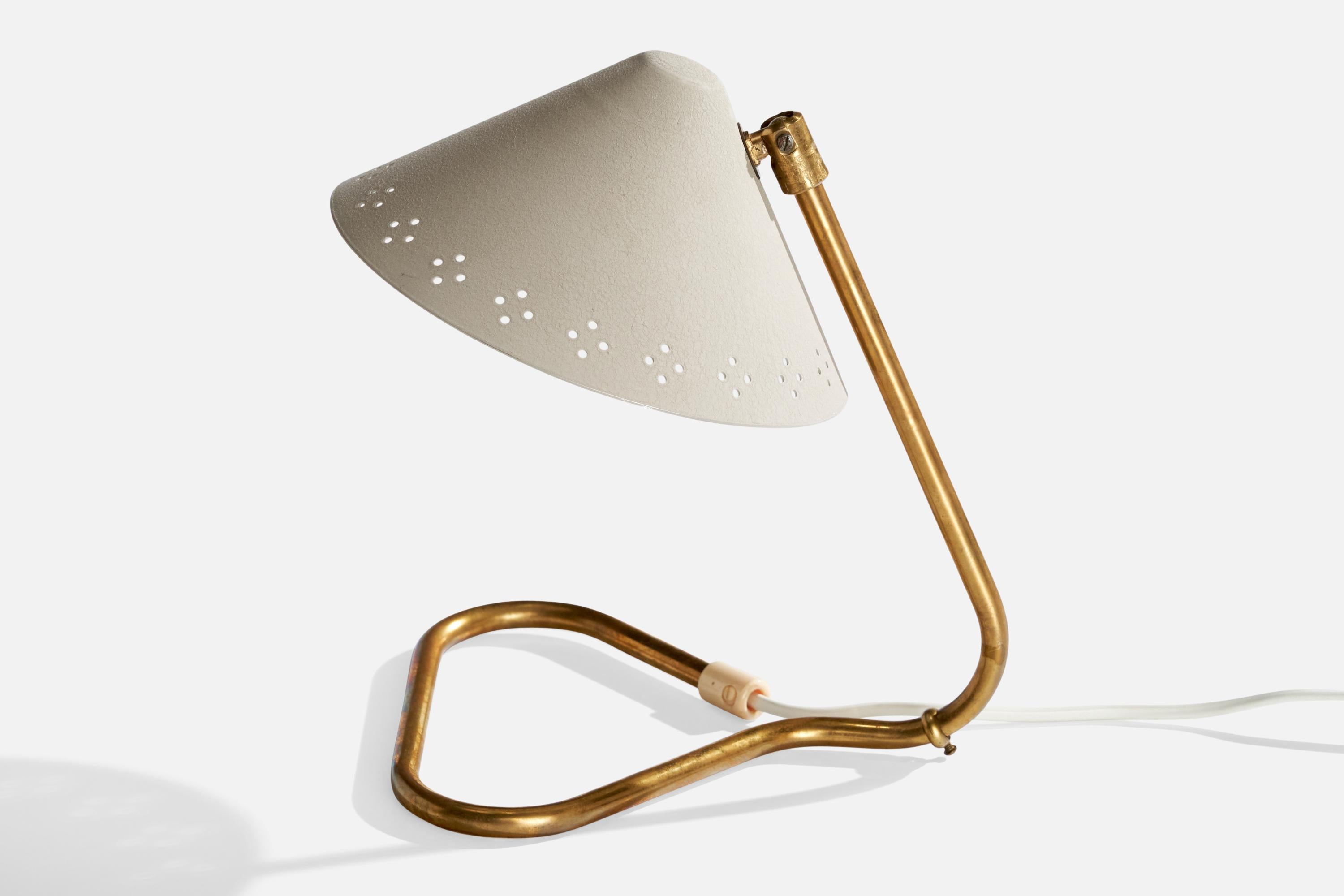 Suédois Gnosjö Konstsmide, lampe de table, laiton, métal, Suède, années 1950 en vente