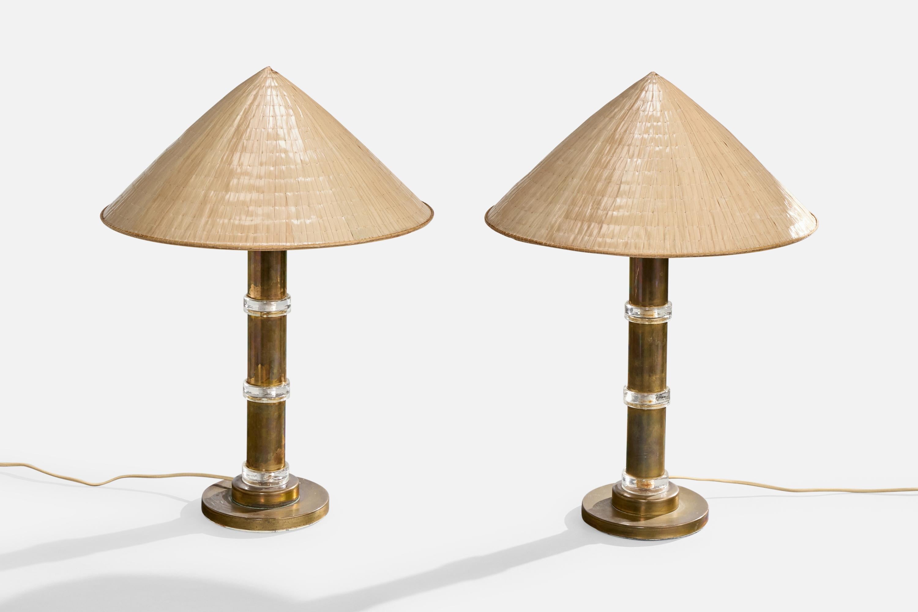 Mid-Century Modern Gnosjö Konstsmide, lampes de table, verre, laiton, rotin, Suède, années 1960 en vente