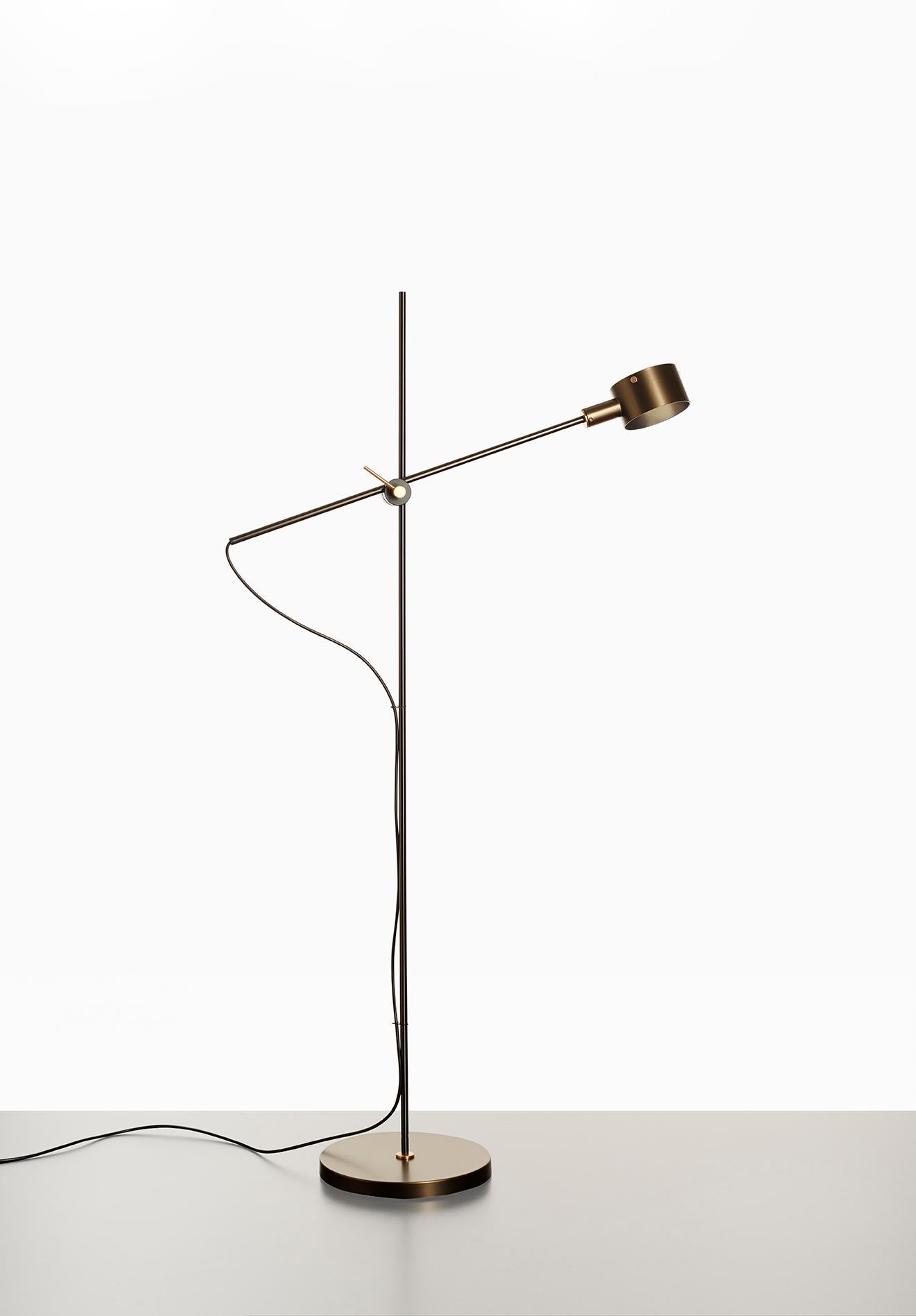 G.O. 352 Floor Lamp by Giuseppe Ostuni for Oluce For Sale 7