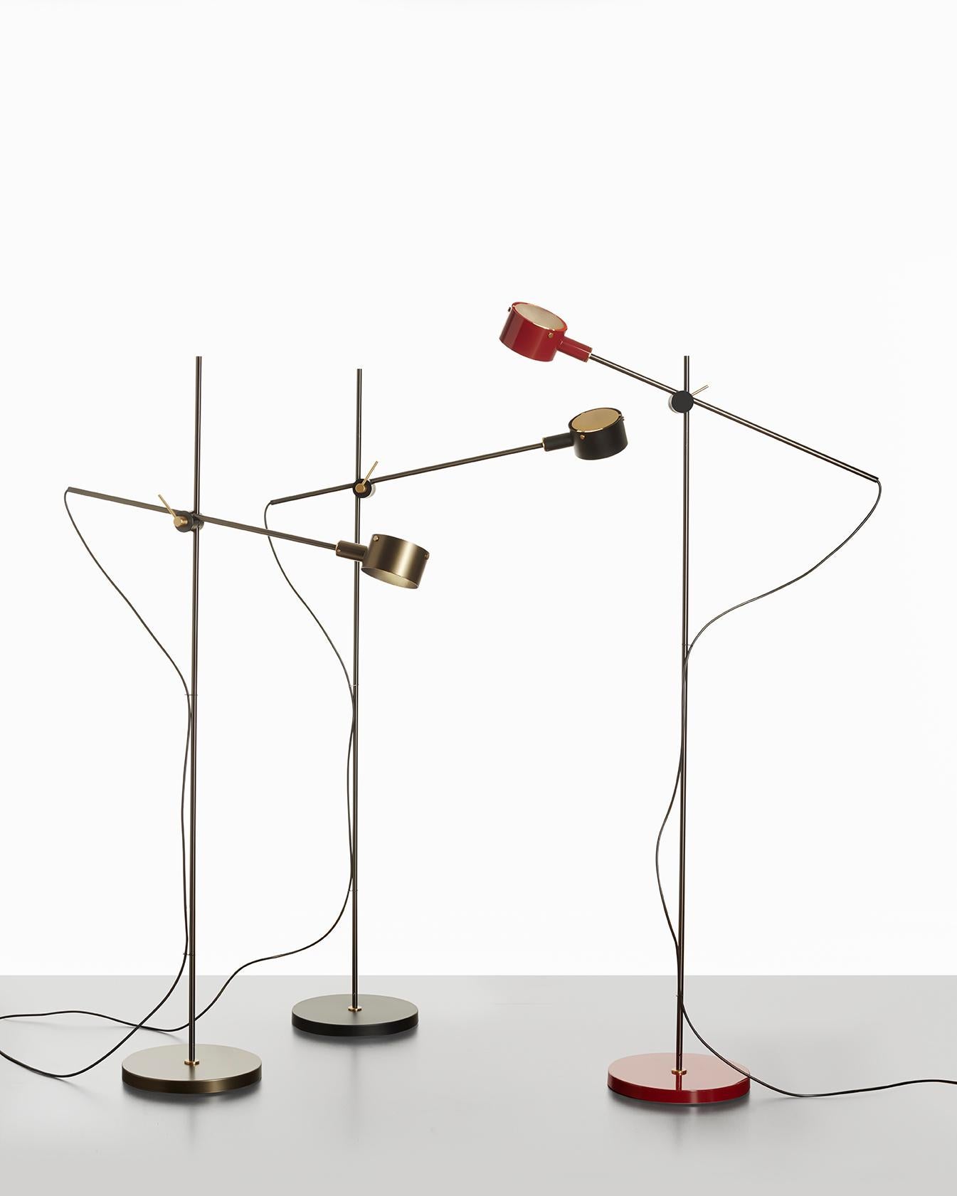 G.O. 352 Floor Lamp by Giuseppe Ostuni for Oluce In New Condition For Sale In Brooklyn, NY