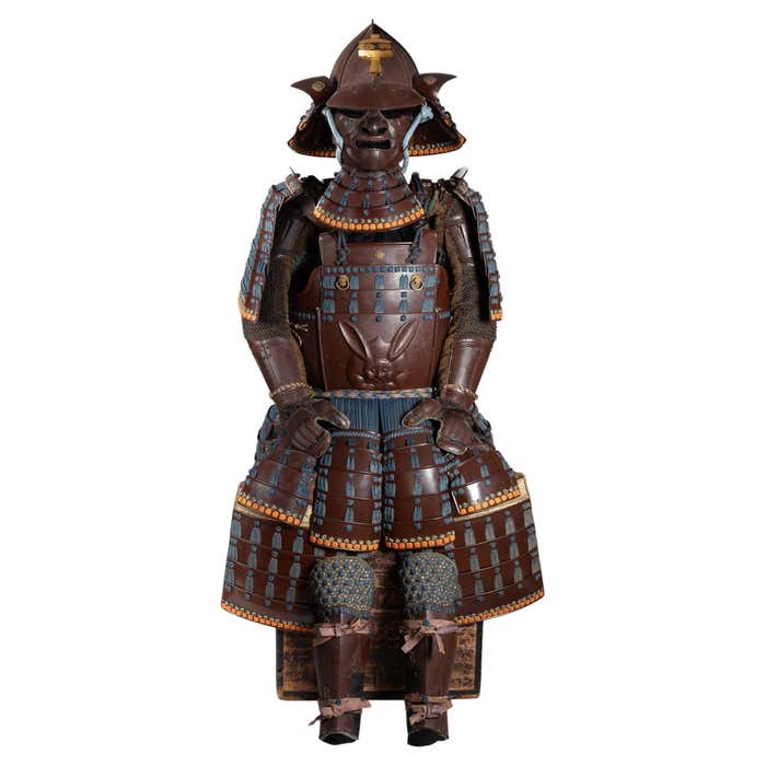 Go-Mai Uchidashi Dō Tosei Gusoku Samurai Armor Decorated with an ...