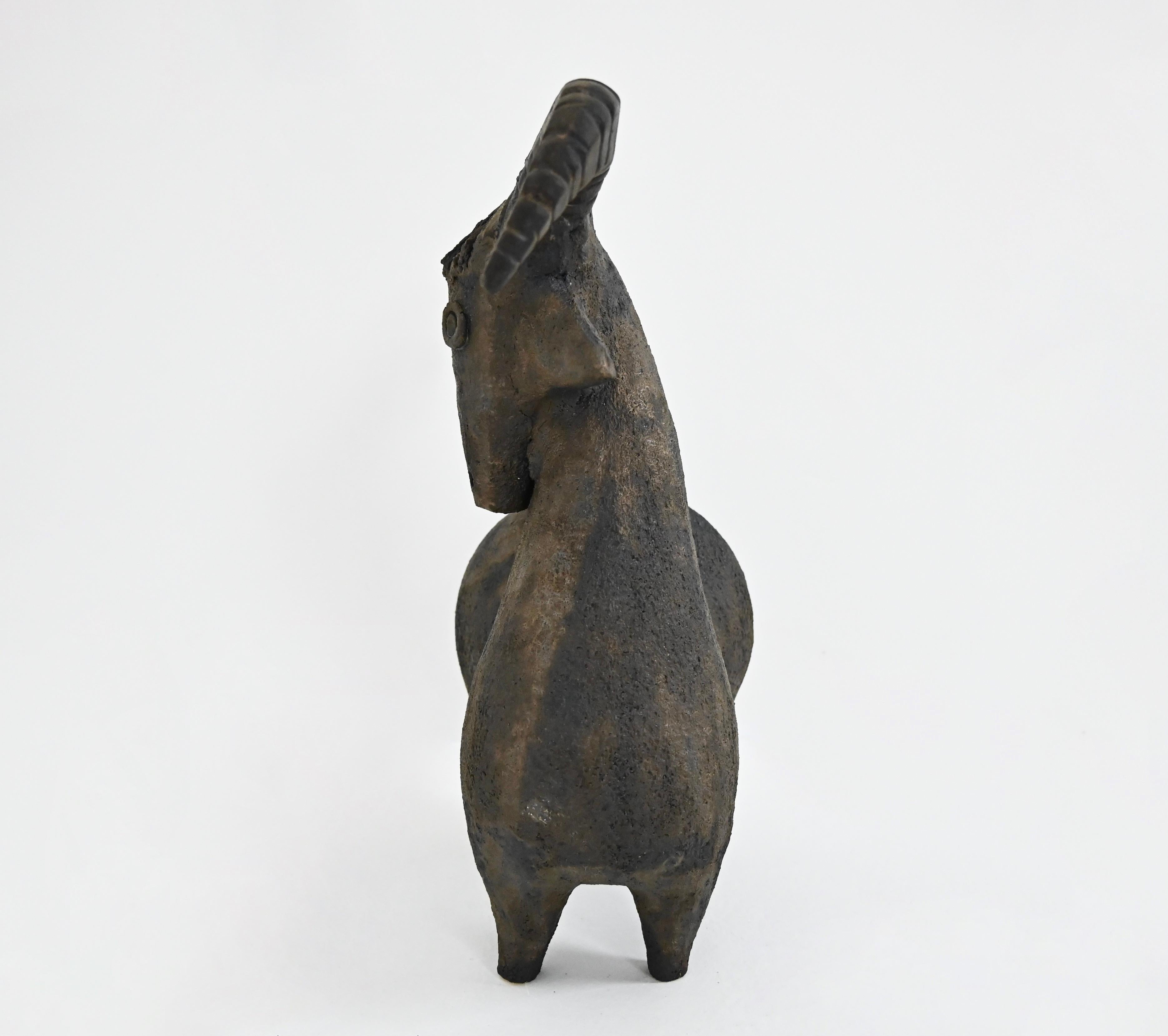 Francese Capra in ceramica di Dominique Pouchain in vendita