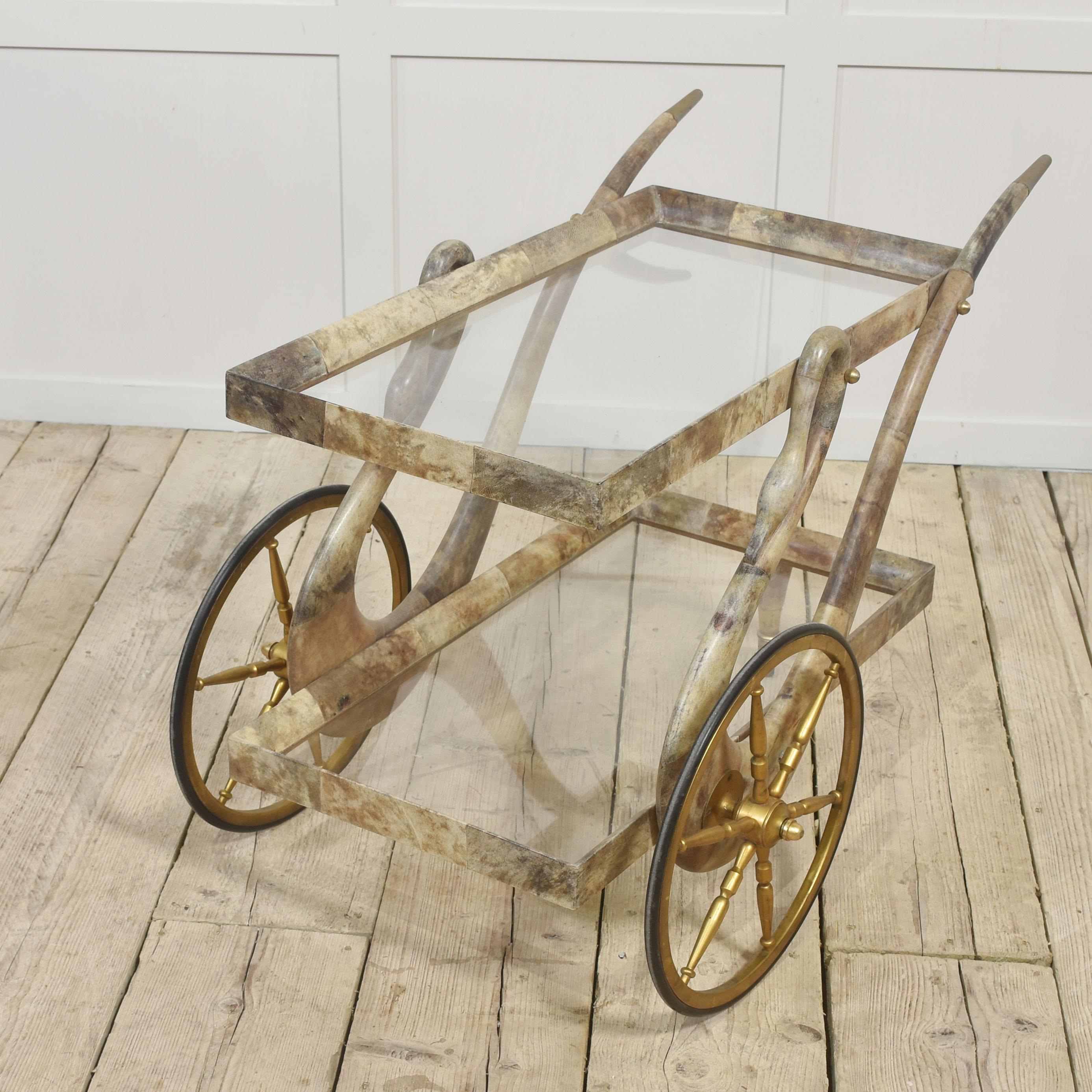 Chariot de bar ou de dessert en peau de chèvre et laiton par Aldo Tura en vente 4