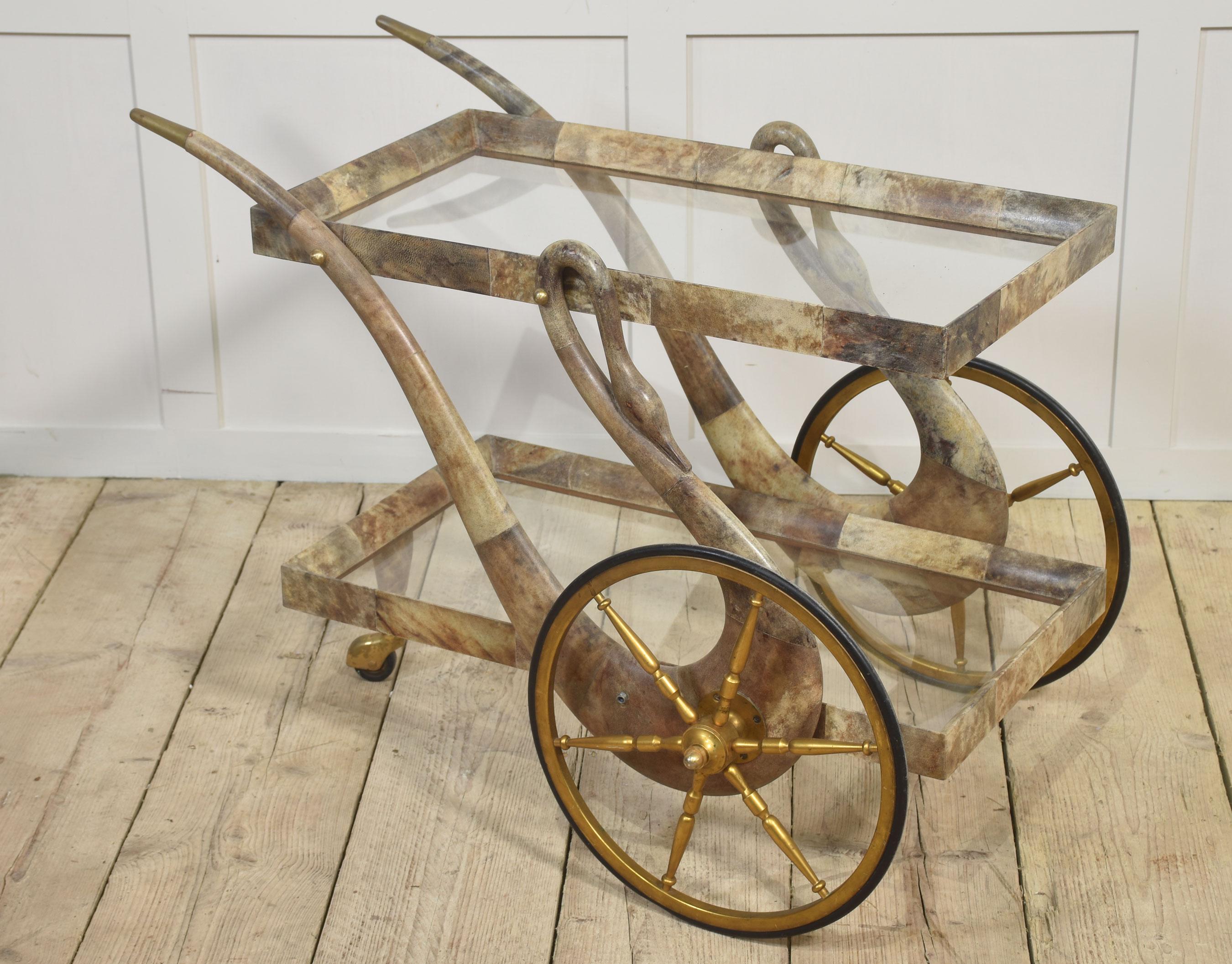 Cuir de chèvre Chariot de bar ou de dessert en peau de chèvre et laiton par Aldo Tura en vente