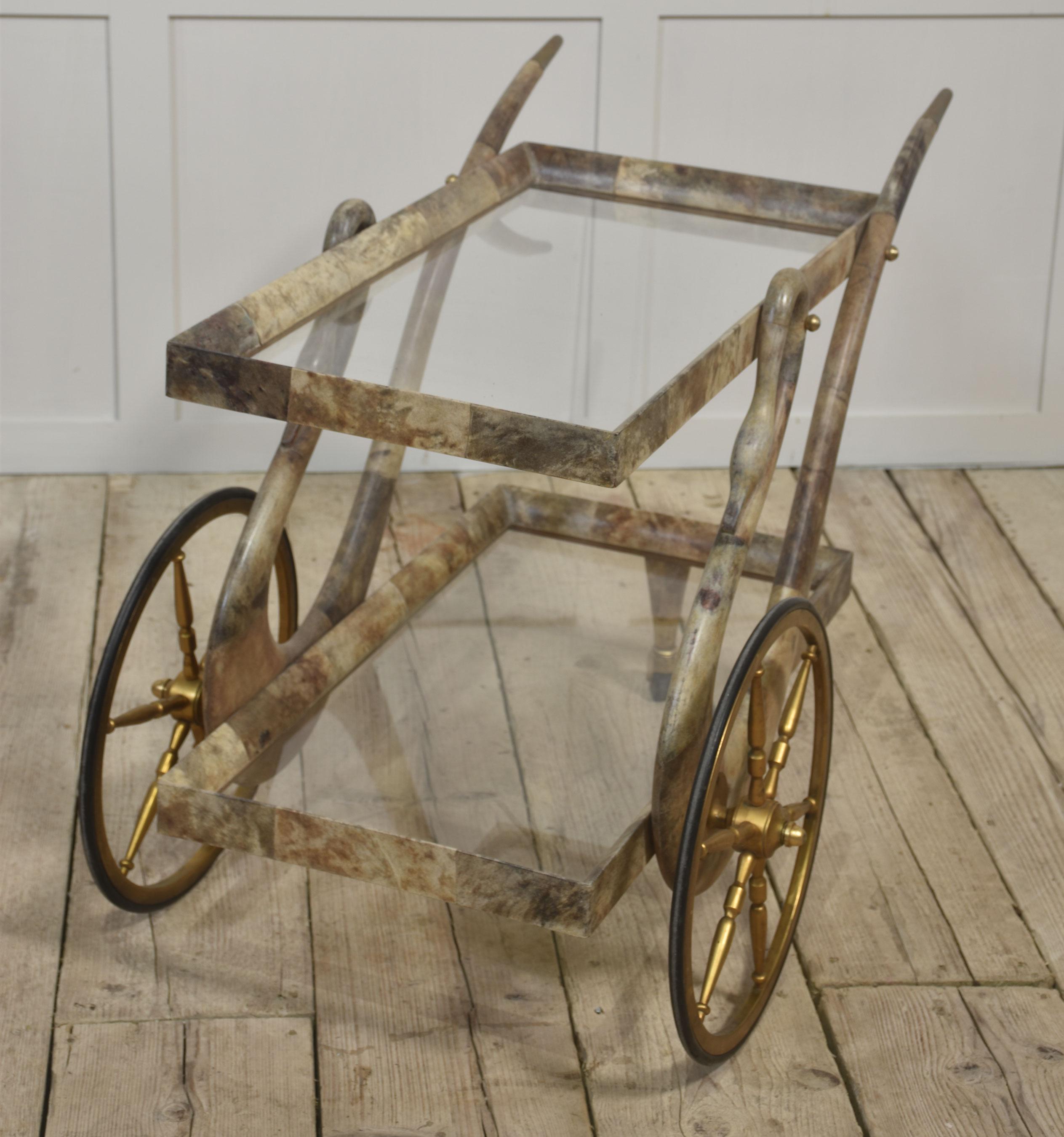 Chariot de bar ou de dessert en peau de chèvre et laiton par Aldo Tura en vente 2