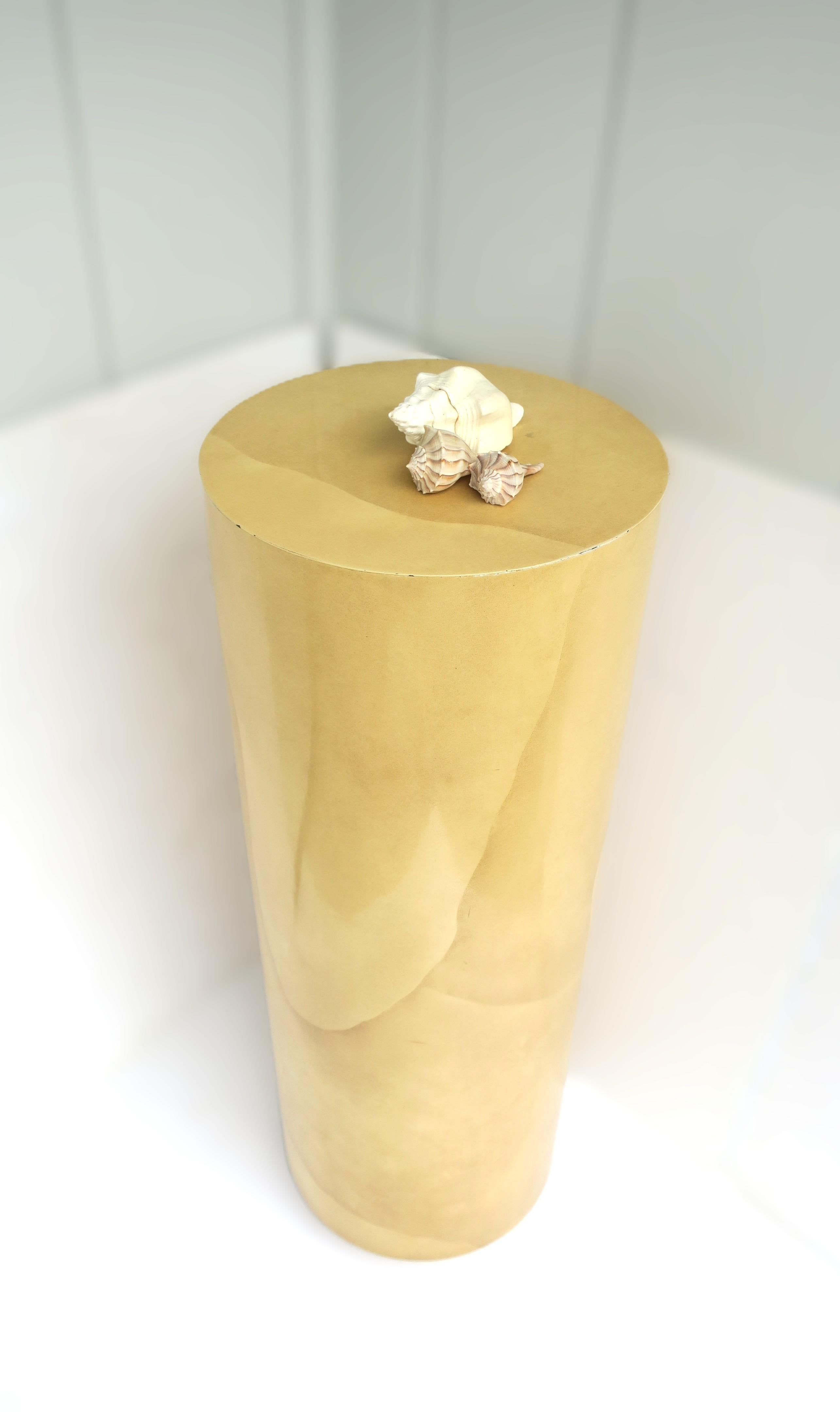 Colonne à piédestal en peau de chèvre Style moderne, circa 1970 en vente 4