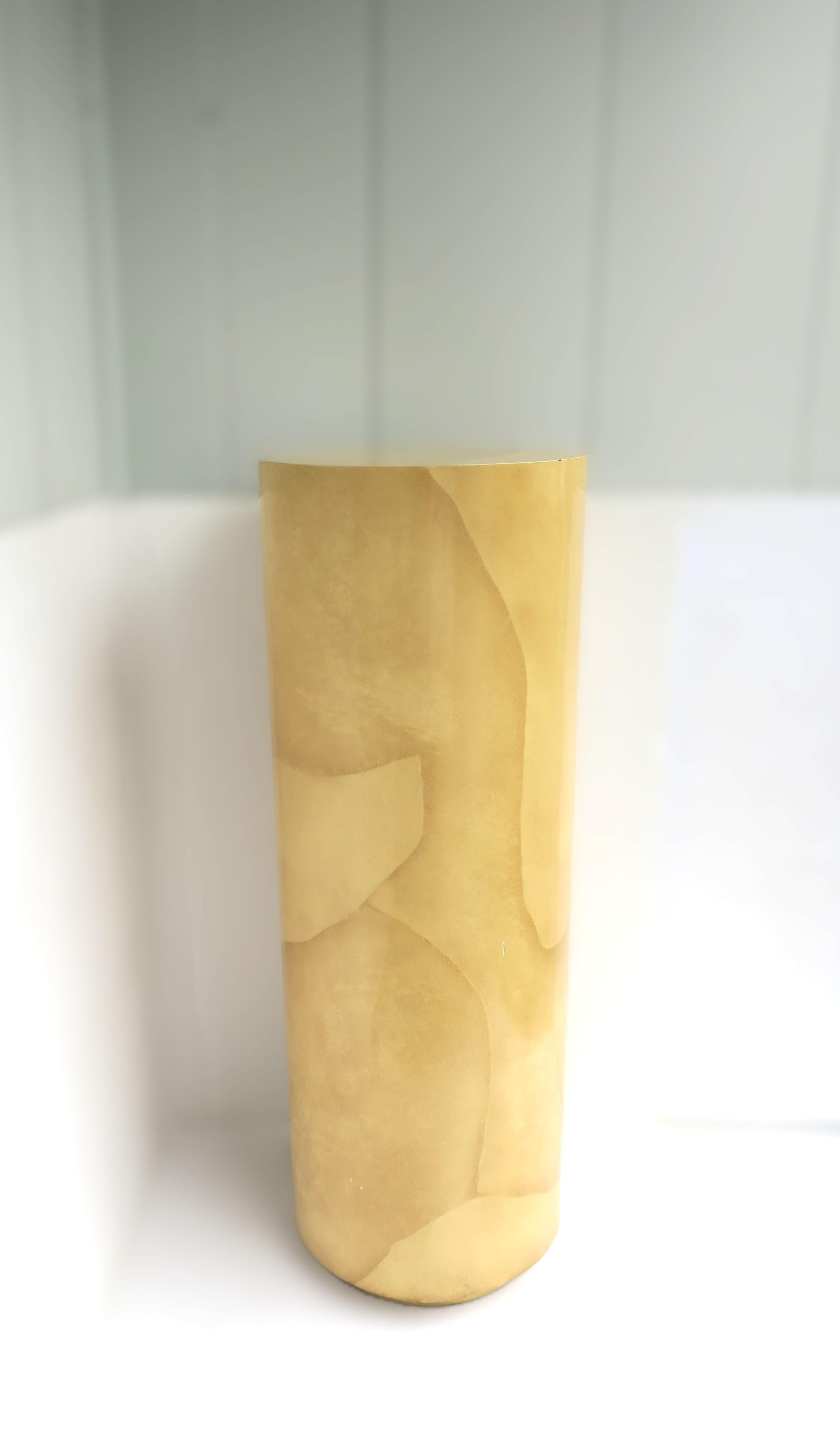 Colonne à piédestal en peau de chèvre Style moderne, circa 1970 en vente 6