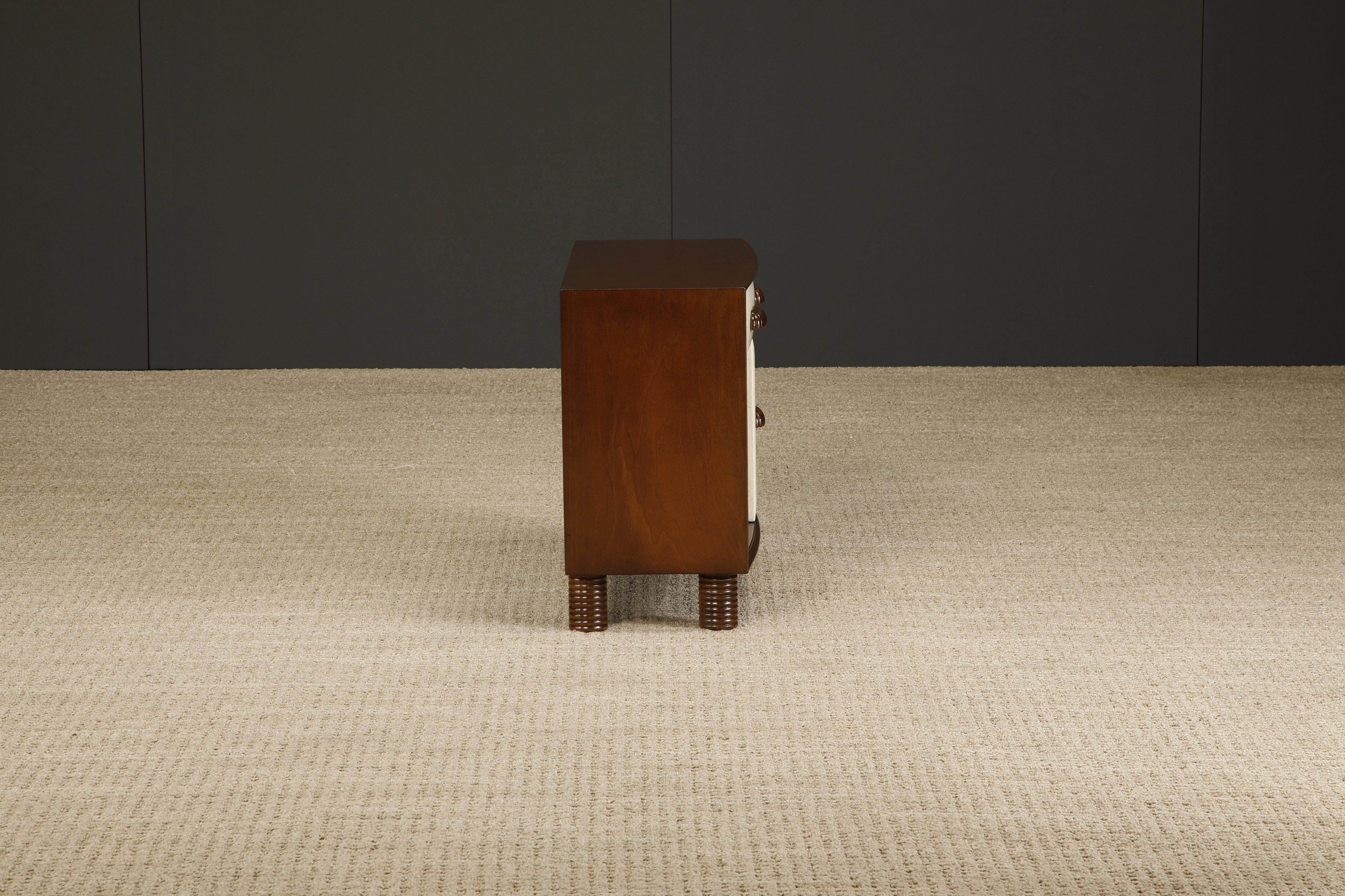 Petite armoire en peau de chèvre attribuée à Osvaldo Borsani, 1950 Italie, restaurée en vente 6
