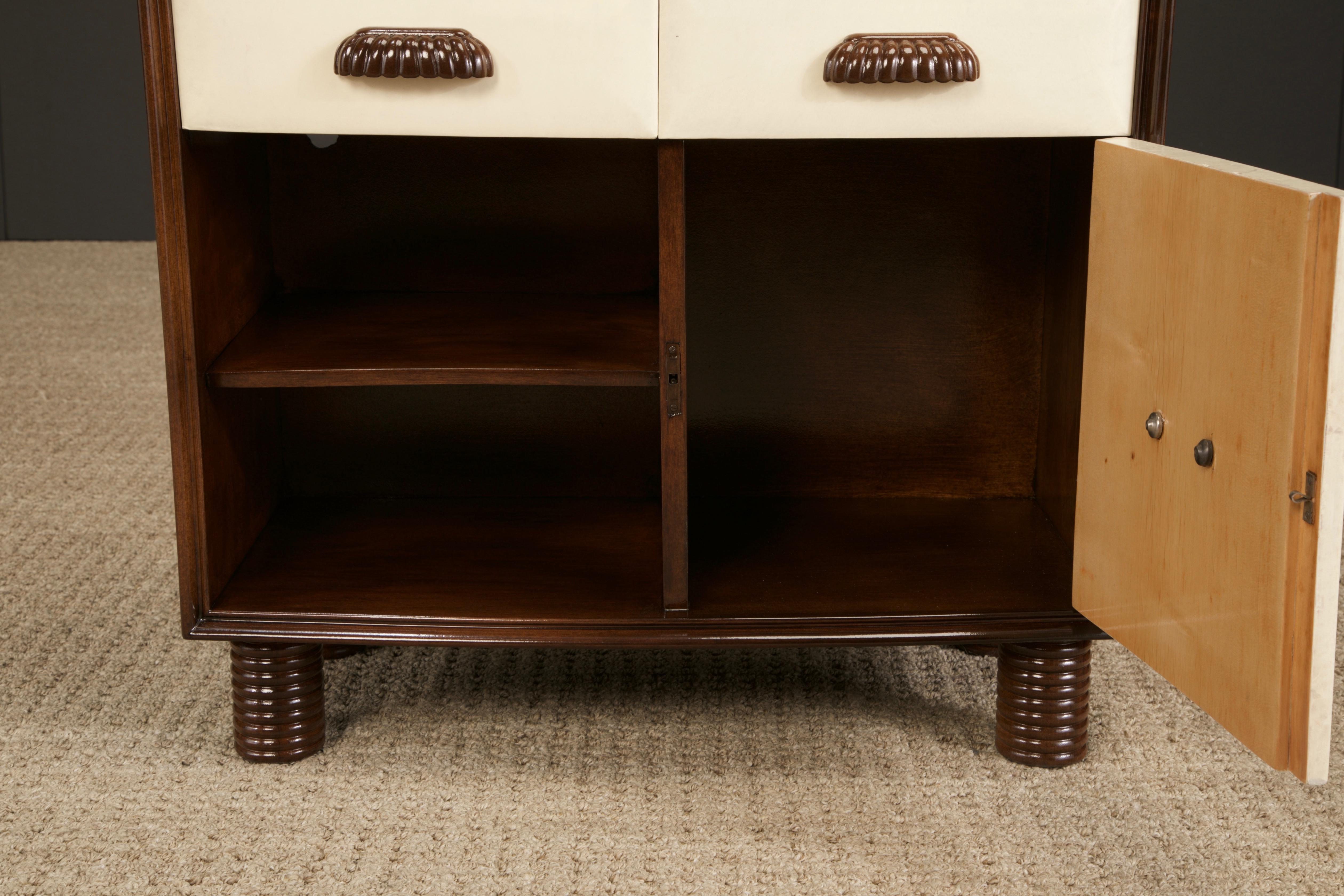 Petite armoire en peau de chèvre attribuée à Osvaldo Borsani, 1950 Italie, restaurée en vente 8