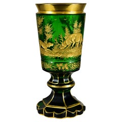 Gobelet - Verre vert - taillé - gravé et doré - Verre de Bohème - 19e-20e siècle