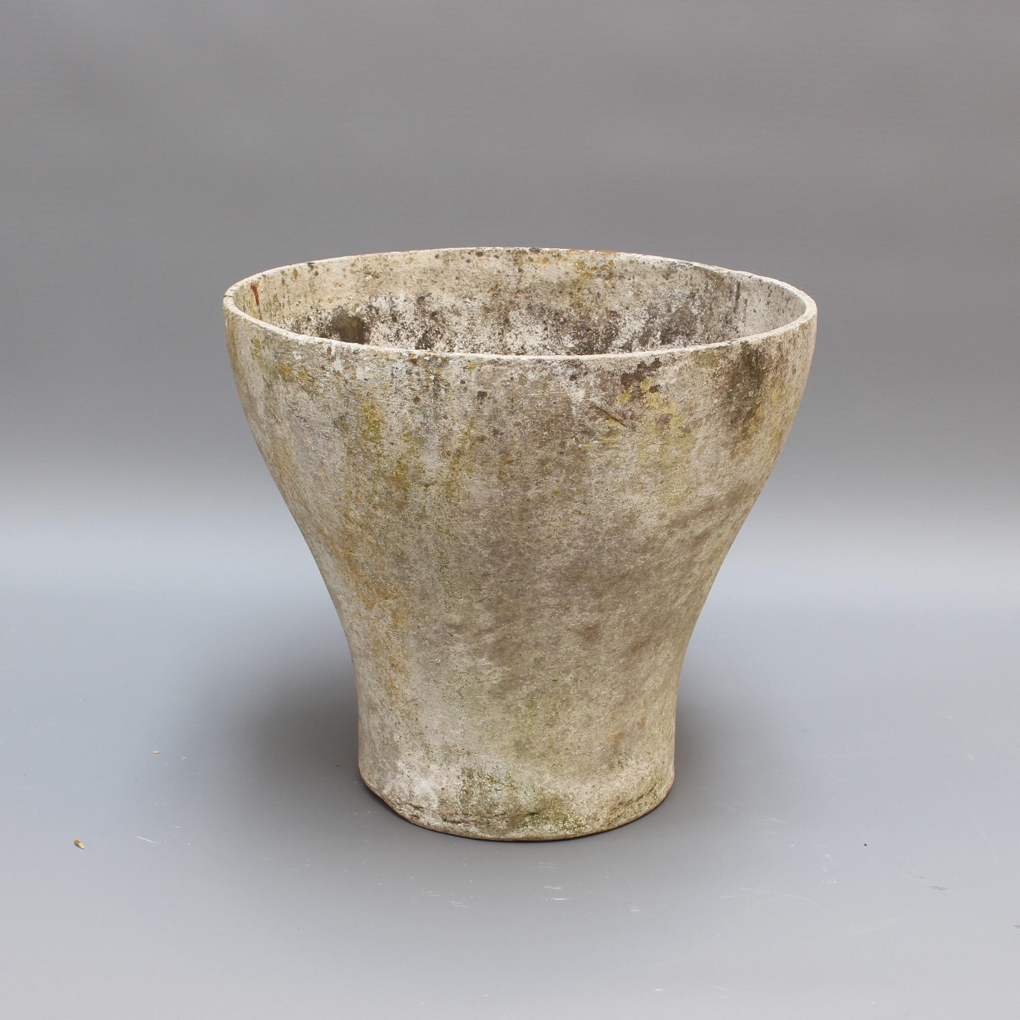 Goblet-Shaped Planter Attributed to Willy Guhl for Eternit, circa 1960s 2