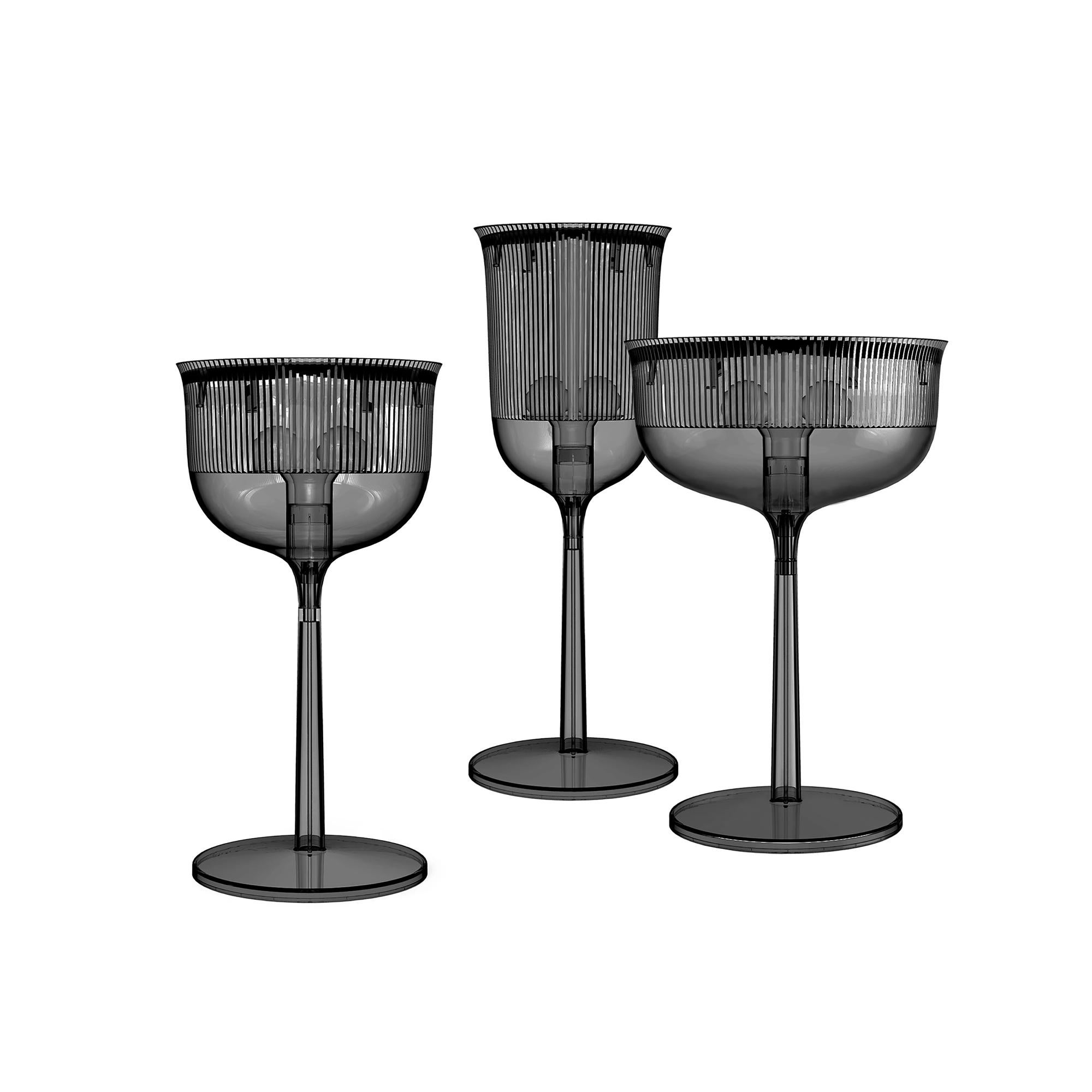 Goblets are the perfect cheers for your everyday space. The classic crystal glass, taken out from its original scale, acquires a new functionality, becoming a fine table lamp in three different shapes looking like a champagne flute, a goblet and a