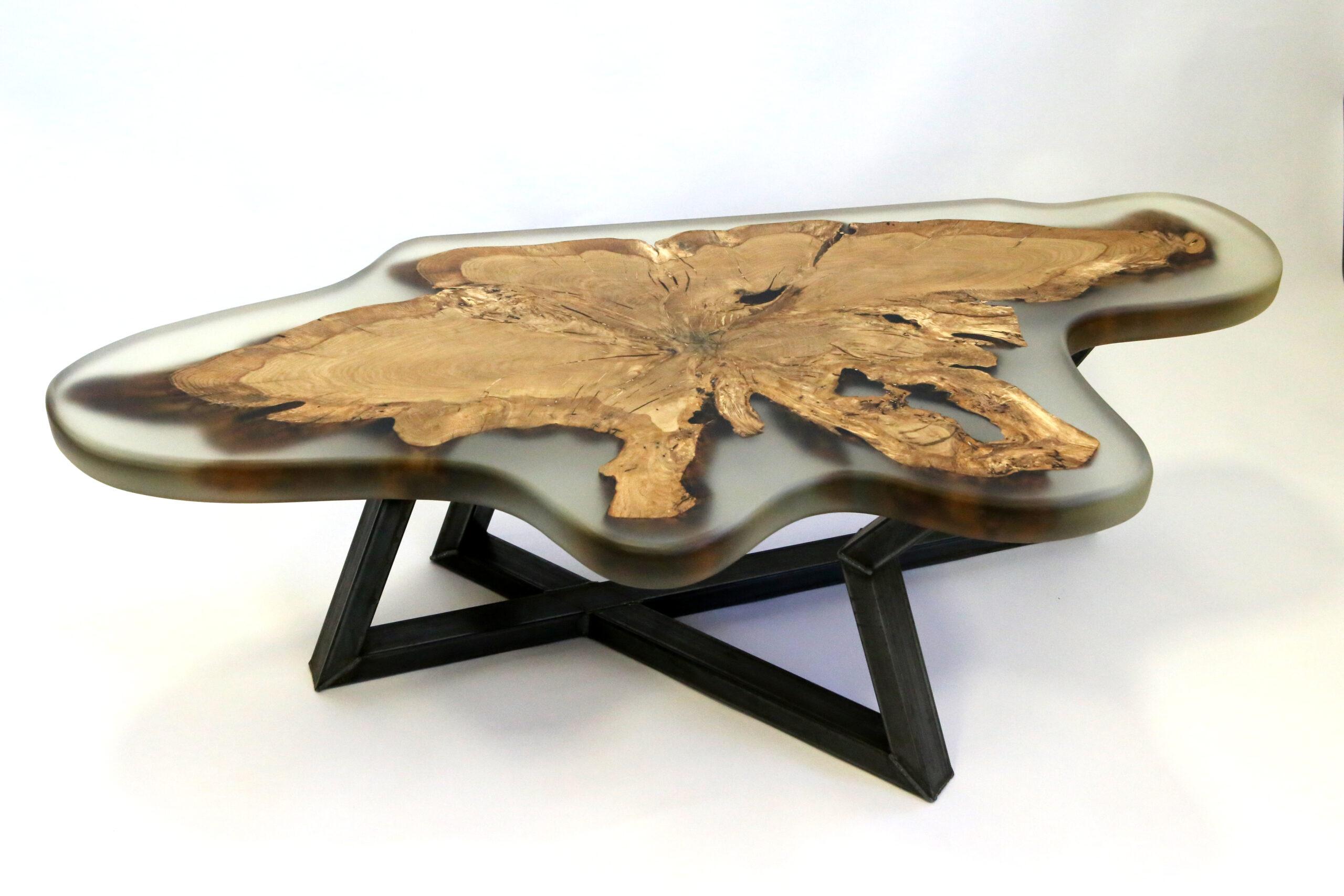 Table basse Gochelo par KV Design
Unique en son genre
Dimensions : D 50/70 x L 140 x H 45 cm.
MATERIAL : Chêne, résine époxy et métal.

Tous les produits sont fabriqués sur mesure en 1 exemplaire unique. Veuillez nous contacter.

KV Design est une