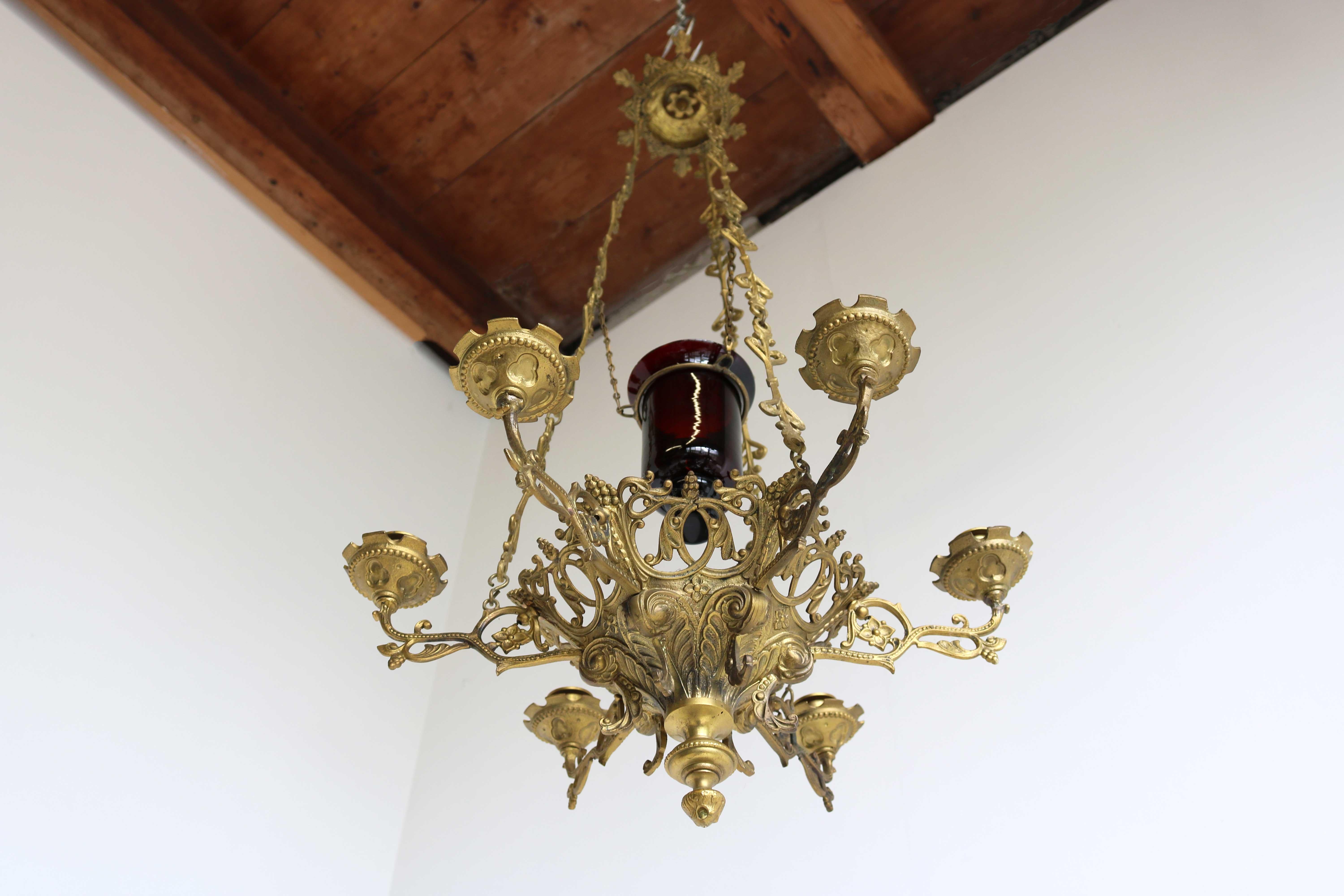 chandeliers for church sanctuary