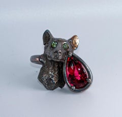 God Save the Queen, Dog Love the Queen Ring mit Rubellit und geschwrztem Silber