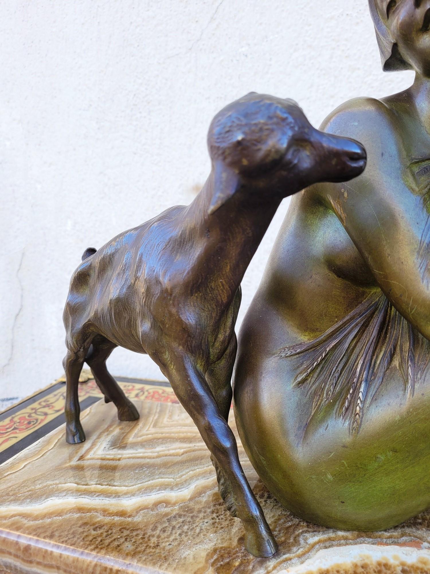 Godard, Frau und Lamm, Art-Déco-Bronze, 20. Jahrhundert 2