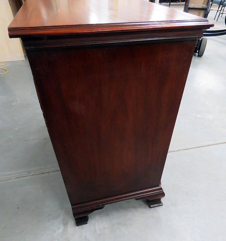 Goddard Townsend Style Block Front Bachelors Chest For Sale at 1stDibs