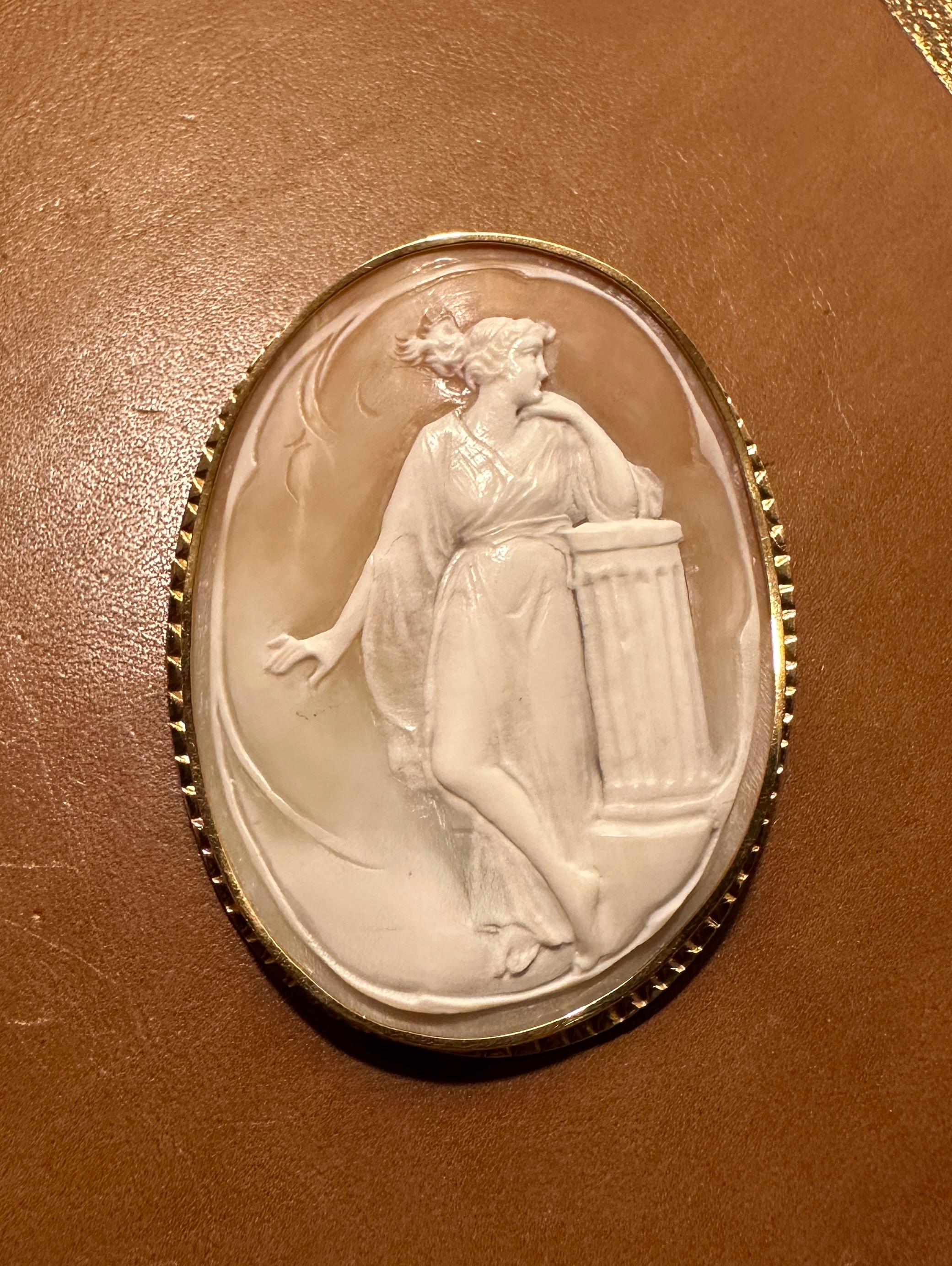 Victorian Goddess Cameo Pendant Brooch Necklace 18 Karat Gold Classical Antique 2.5 Inches For Sale