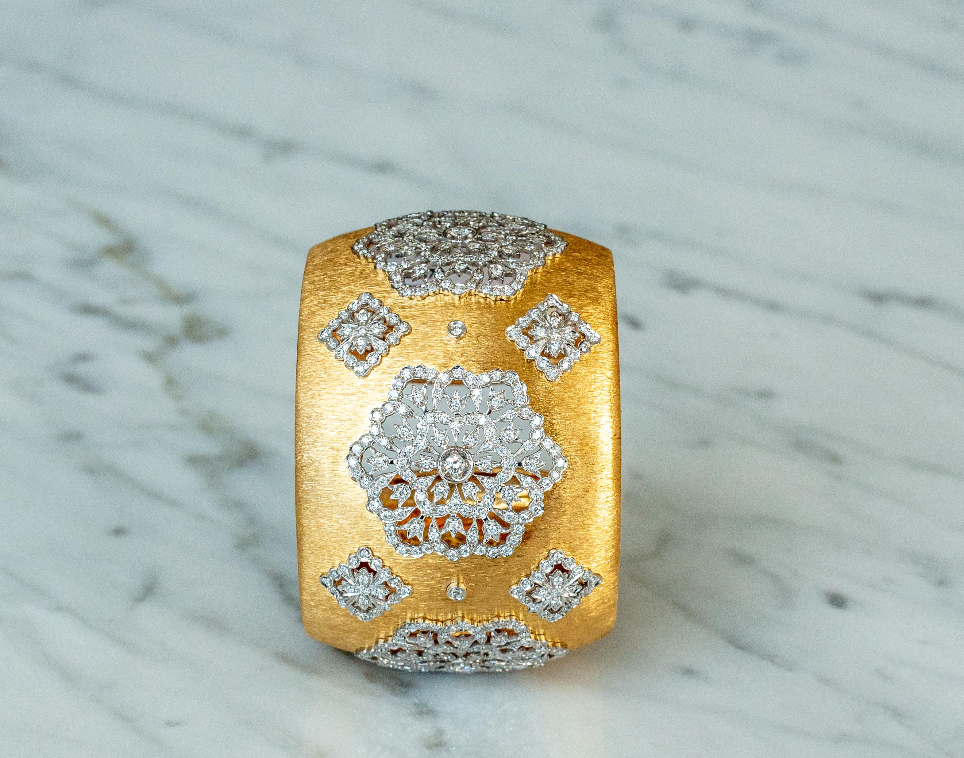 Die Göttin Prime, Manschettenarmband mit Diamanten und Gold in florentinischer Ausführung, nur ein Stück 11
