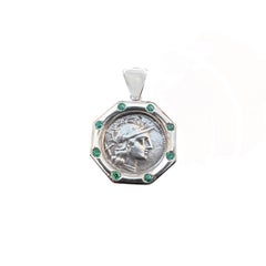 GODDESS ROME Pendentif en argent authentique pièce romaine ancienne 148 avant J.-C. avec émeraudes