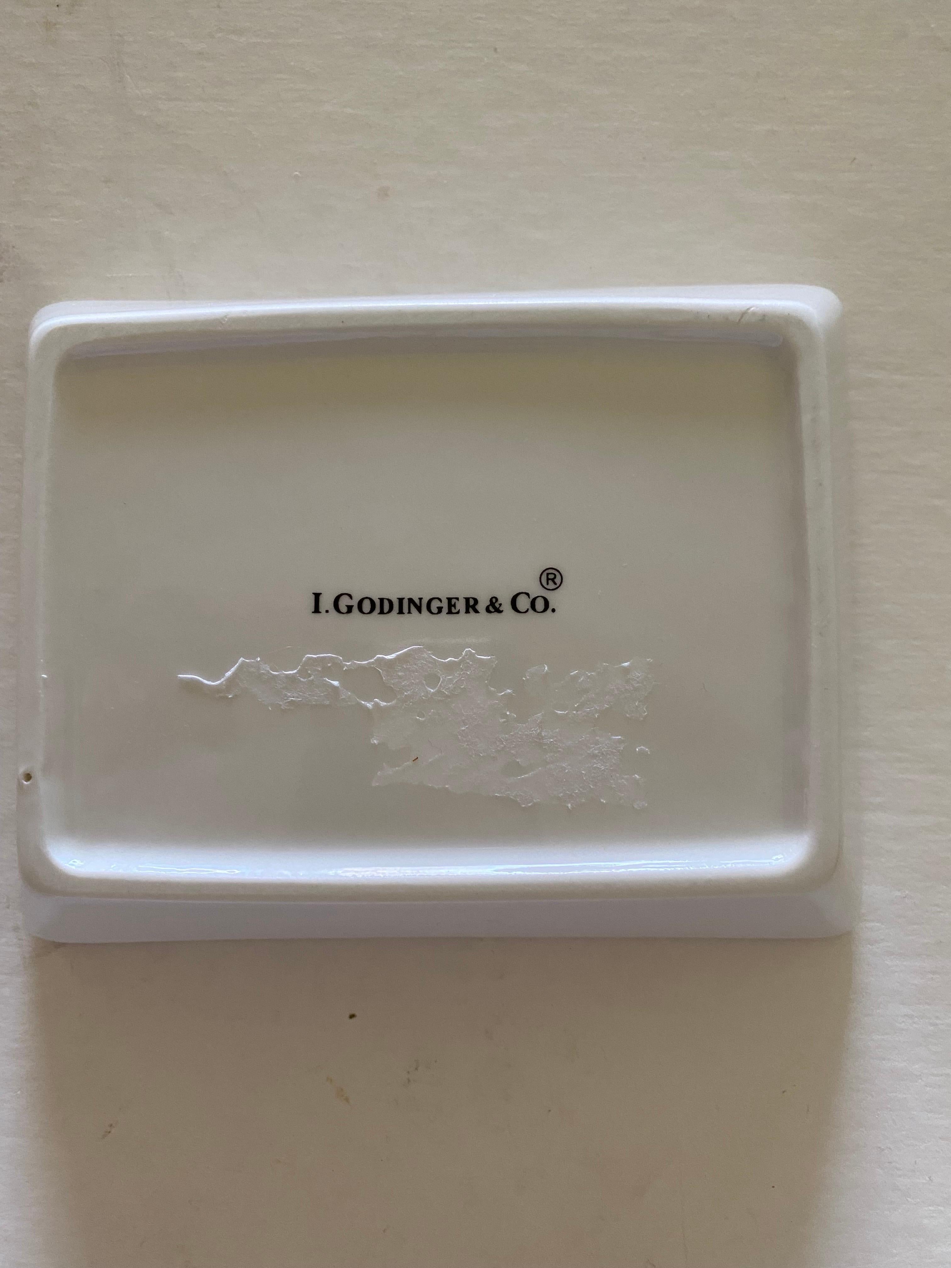 Godinger & Company Ceramic Soap or Jewelry Dish In Good Condition In New York, NY
