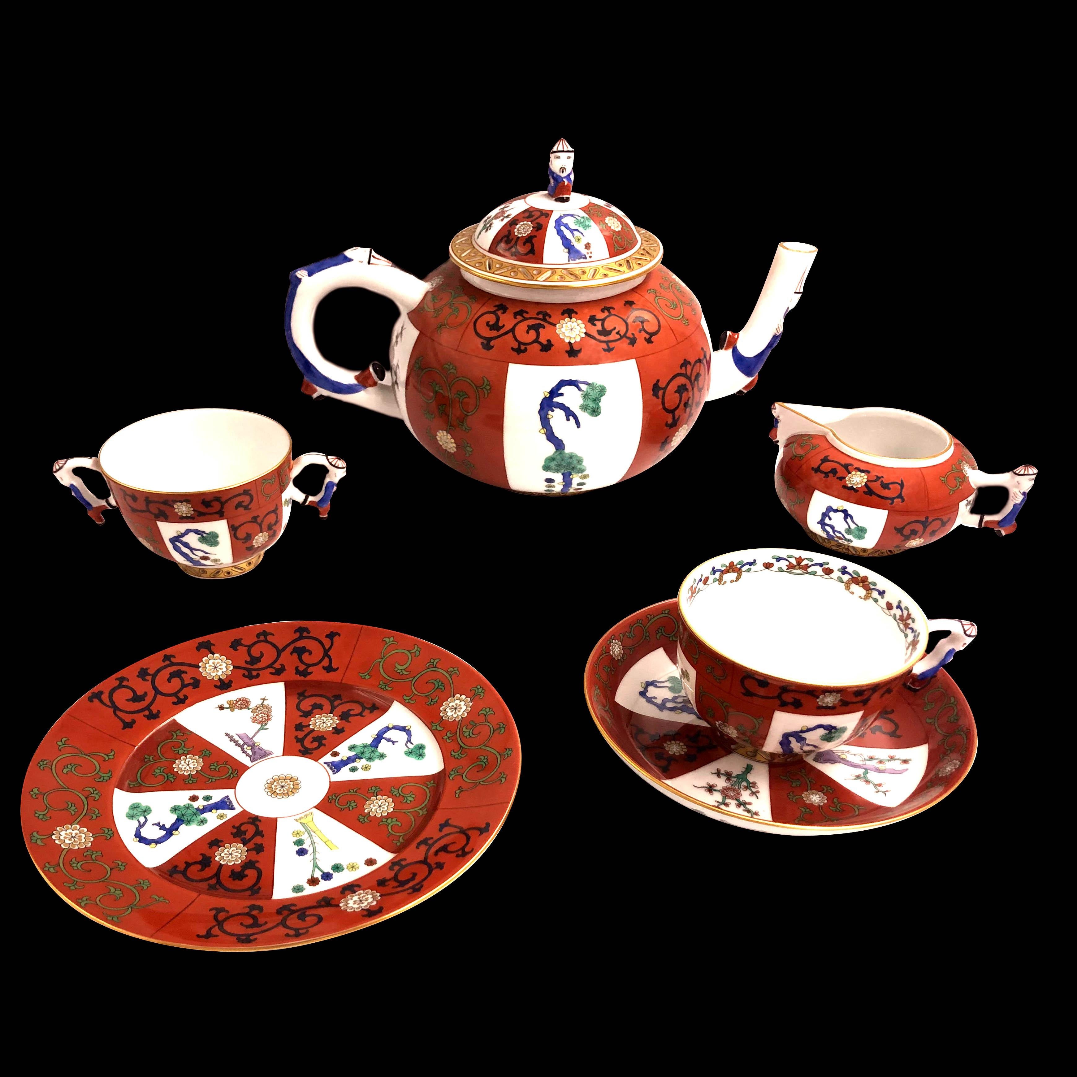 Hungarian Godollo Tea Set in Herend Porcelain for Famous Queen Elizabeth