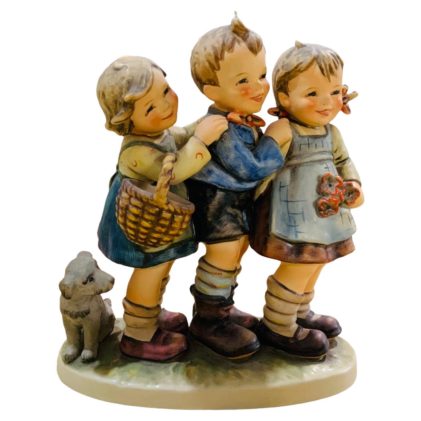 Goebel Company Figurines de groupe en porcelaine Hummel Follow The Leader