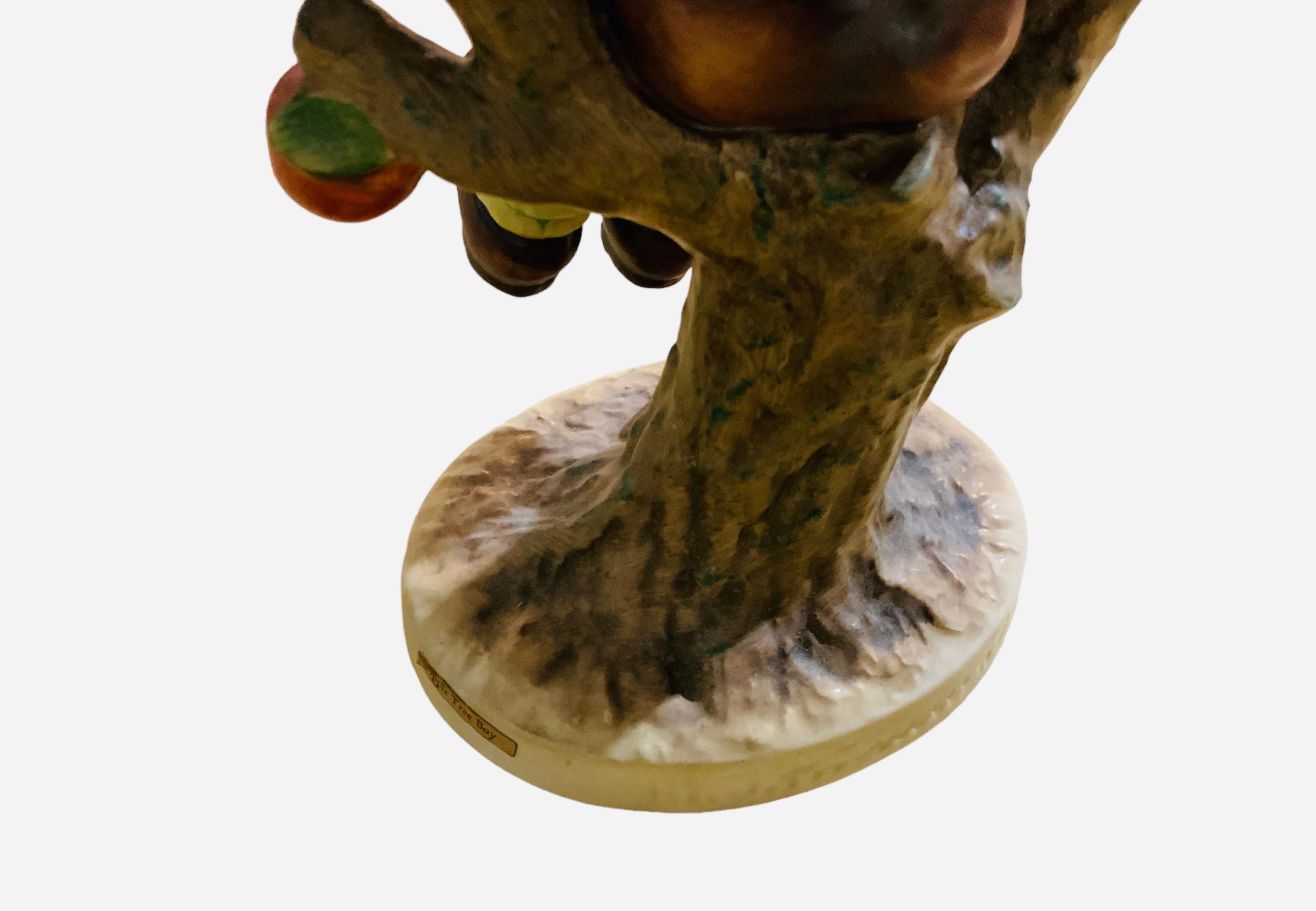 Goebel Company Hummel Porzellan Große Figur Apfelbaum Junge (Romantik)