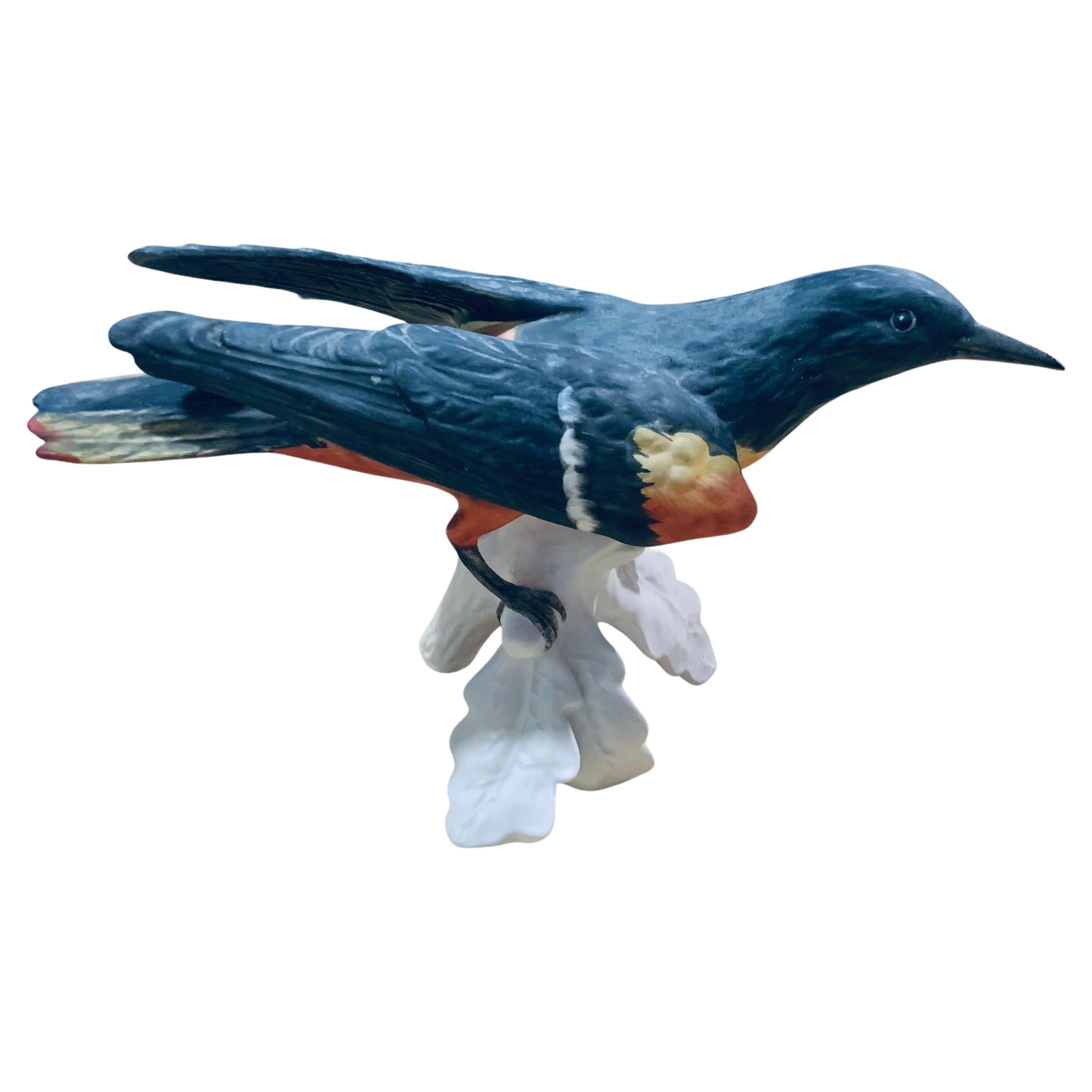 Figurine d'oiseau en porcelaine peinte à la main d'une Oriole de Baltimore par Goebel