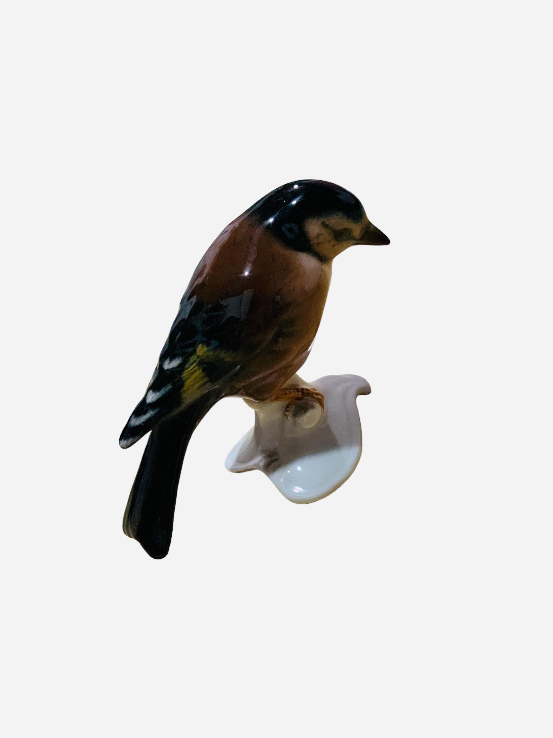 Molded Goebel Porcelain Hand Painted Bird Figurine of a Goldfinch For Sale